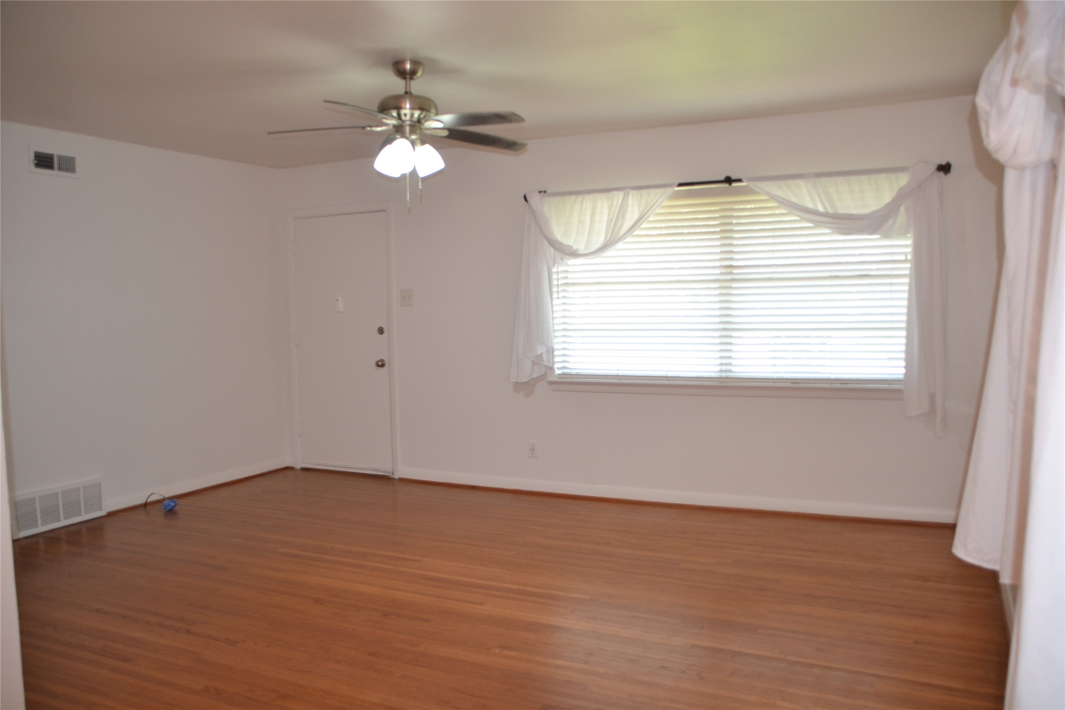 3879 Clover Lane Dallas TX 75220