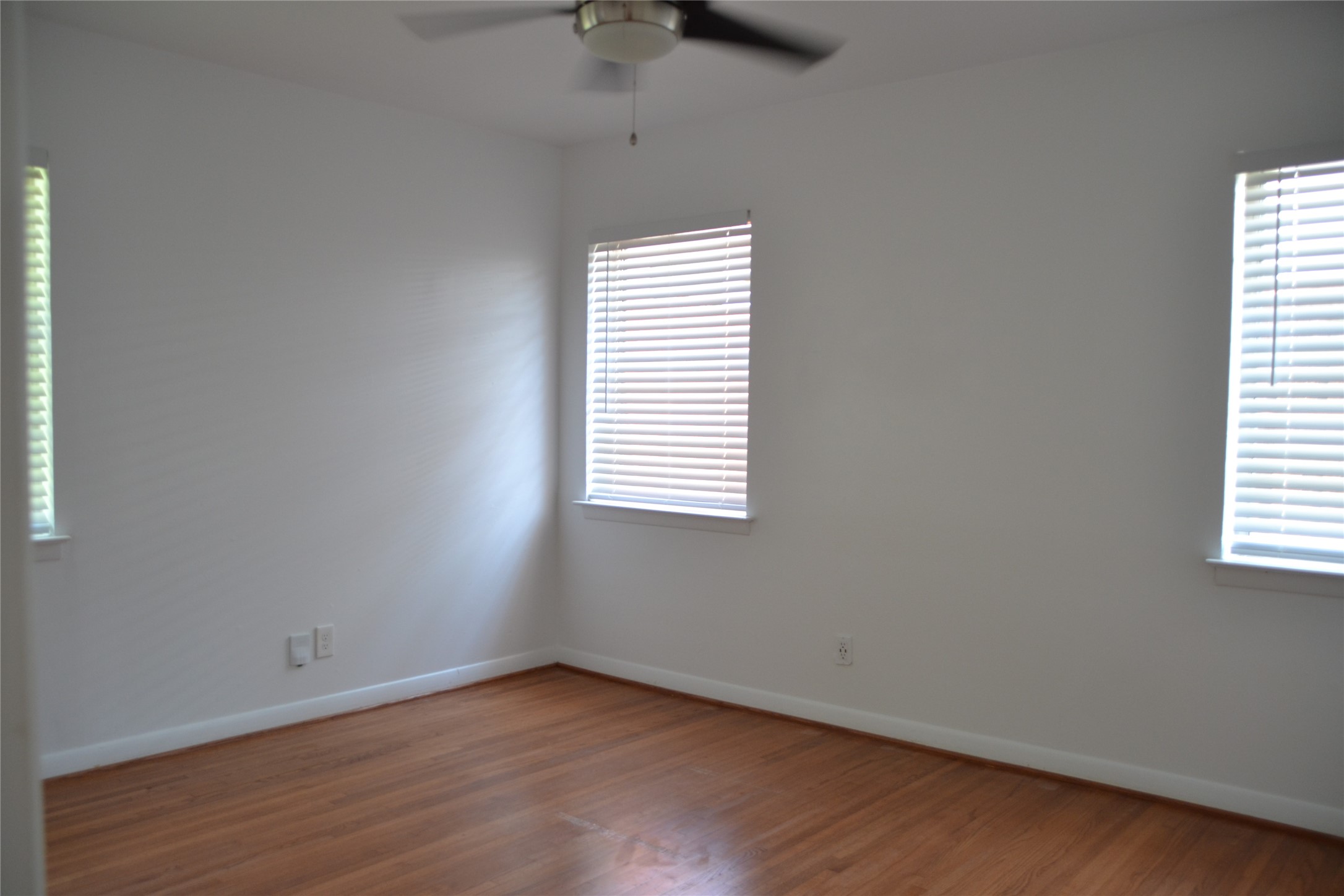 3879 Clover Lane Dallas TX 75220