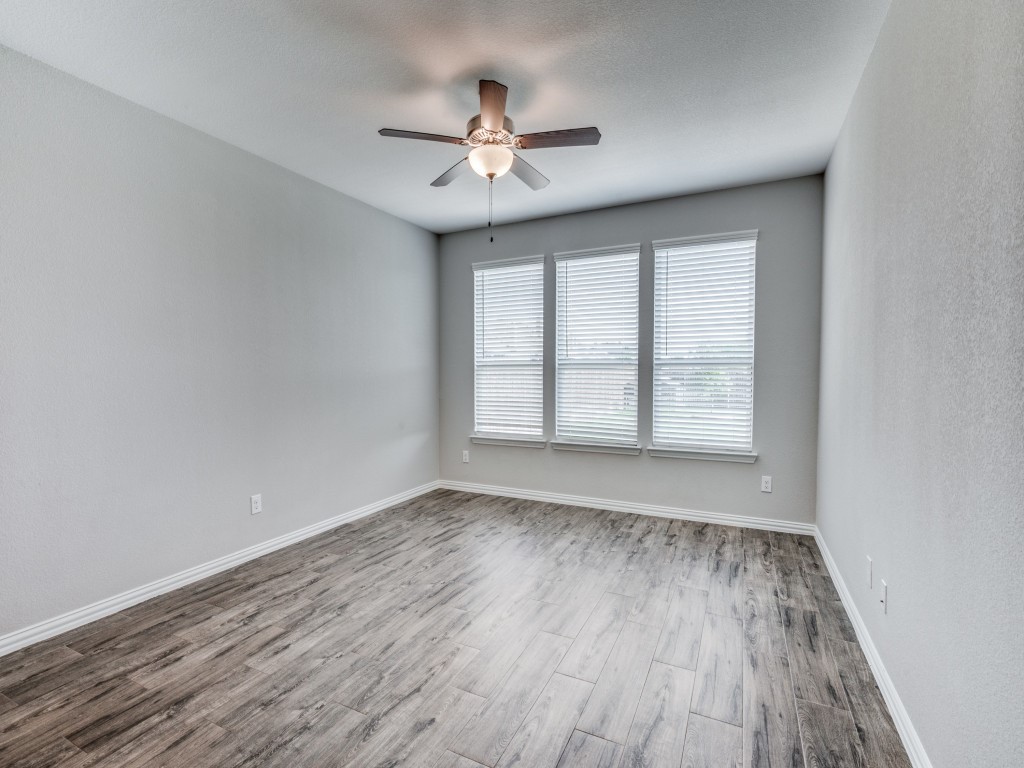 944 Crest Breeze Drive Fort Worth TX 76052