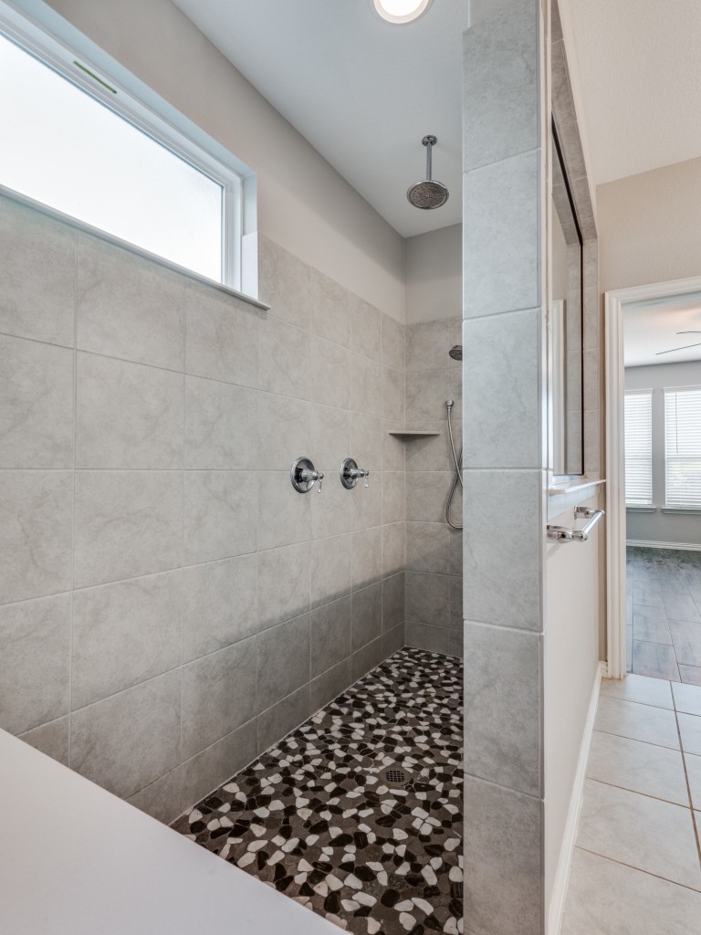944 Crest Breeze Drive Fort Worth TX 76052