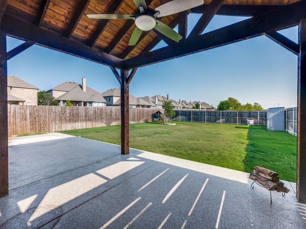 944 Crest Breeze Drive Fort Worth TX 76052