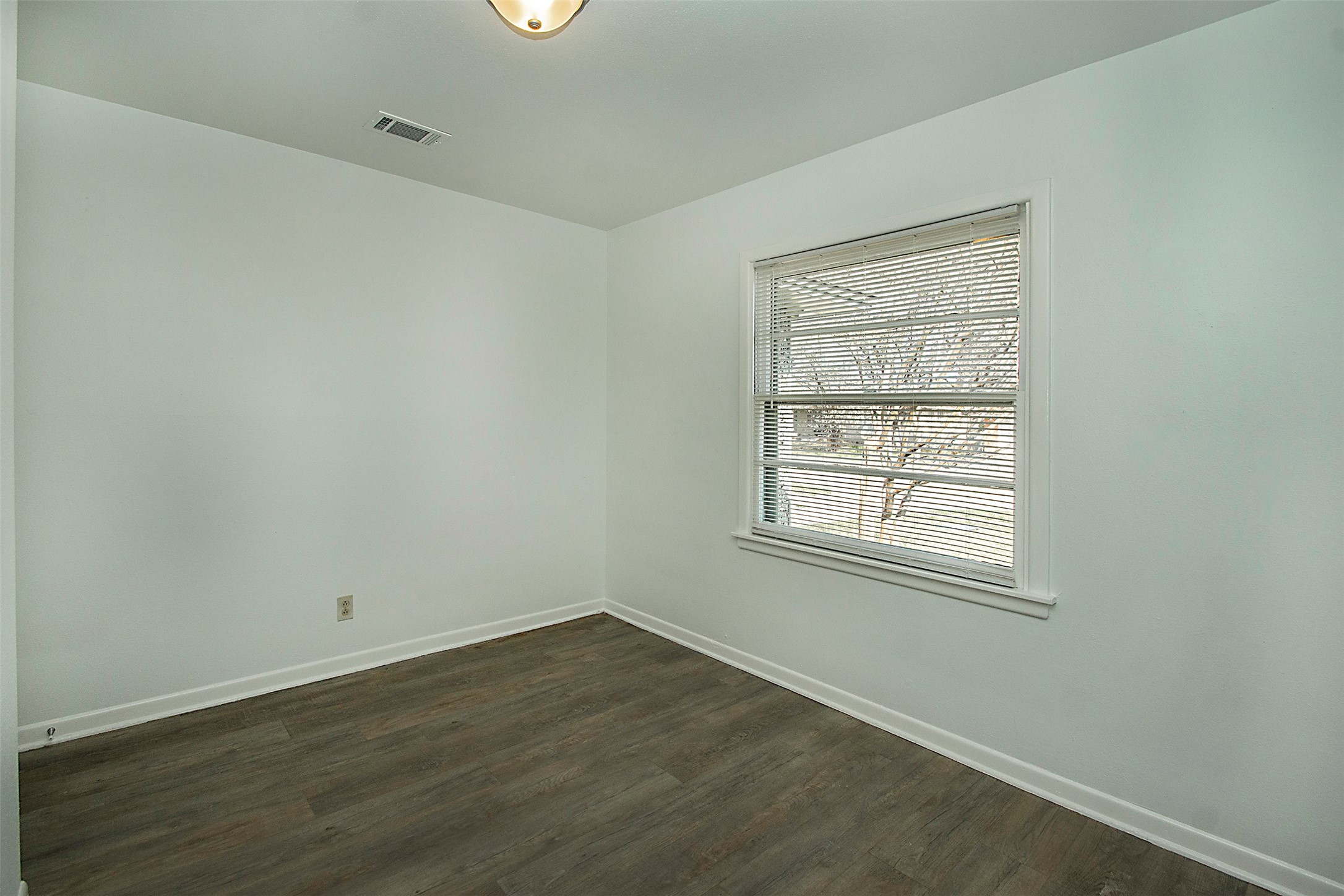 1925 Hilltop Drive Garland TX 75042