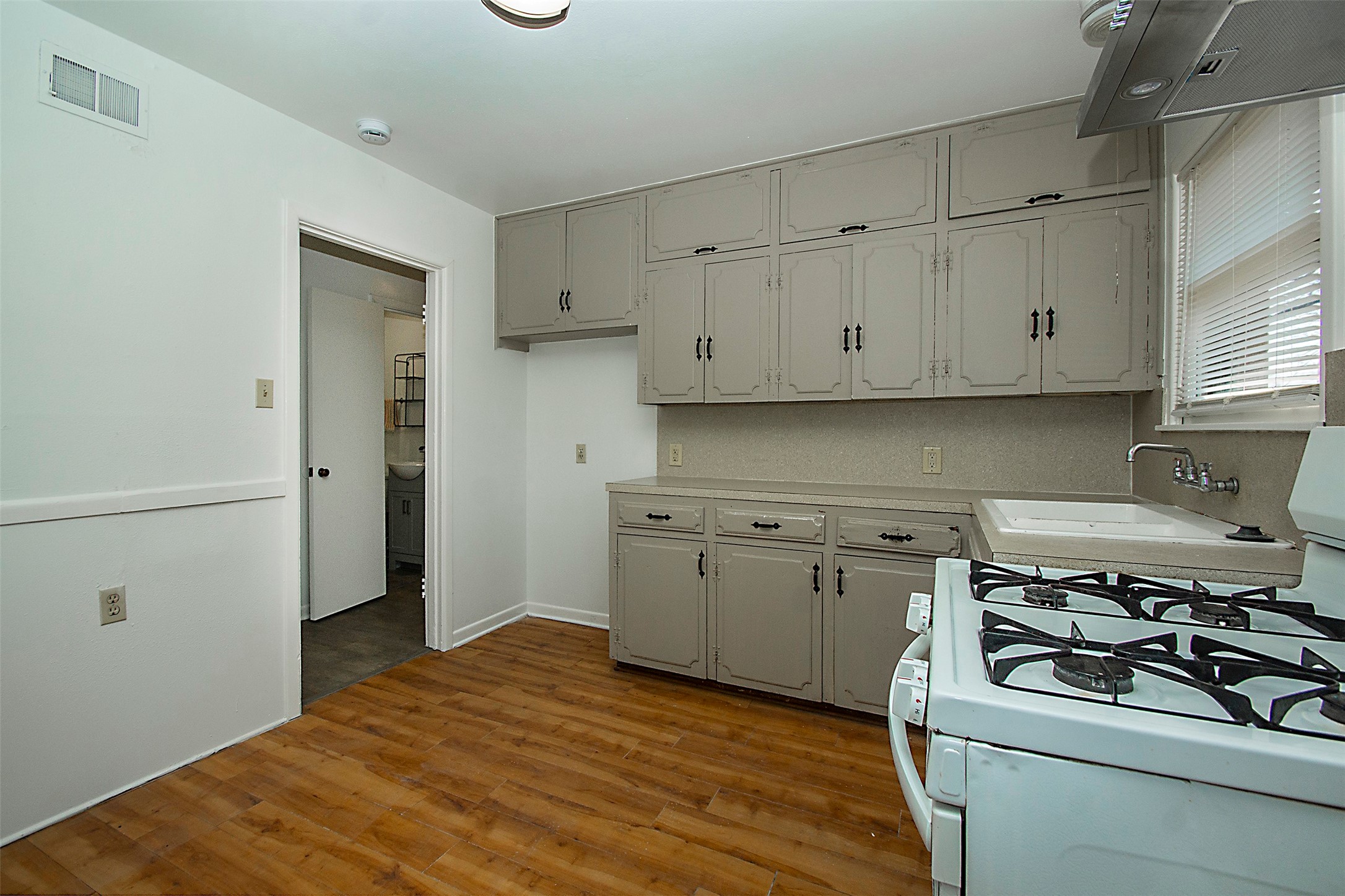 1925 Hilltop Drive Garland TX 75042