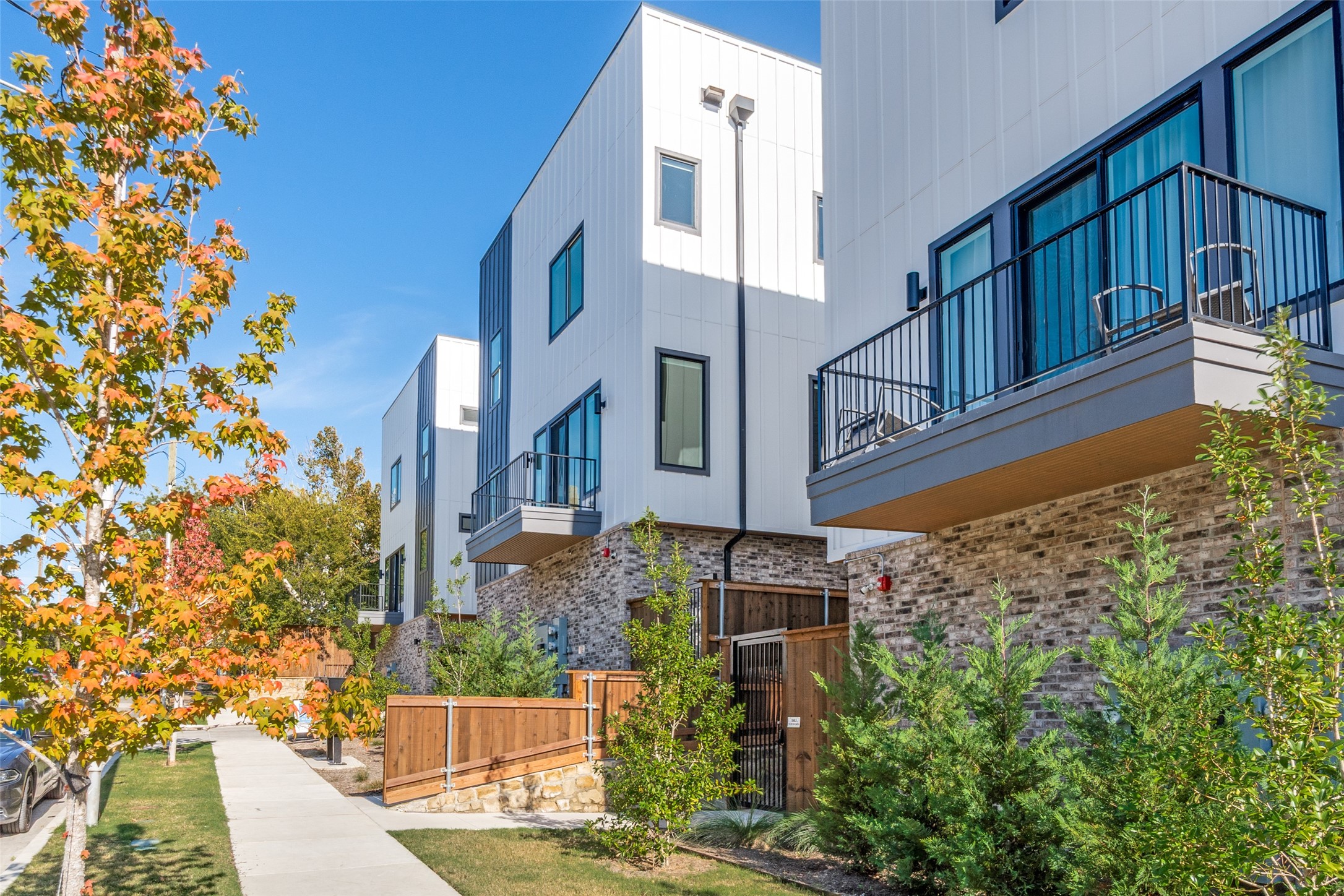 2206 Arroyo Avenue Dallas TX 75219
