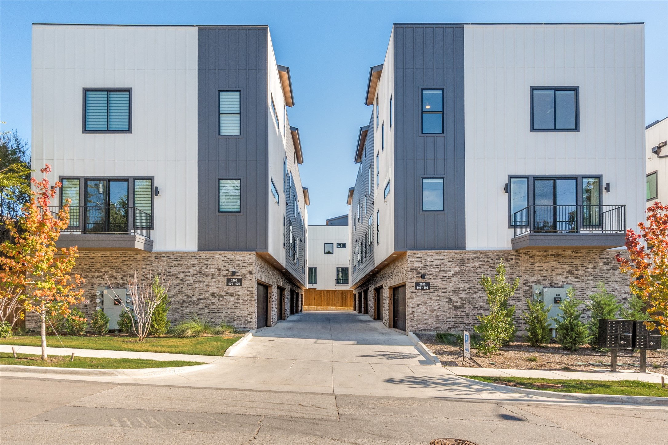 2206 Arroyo Avenue Dallas TX 75219