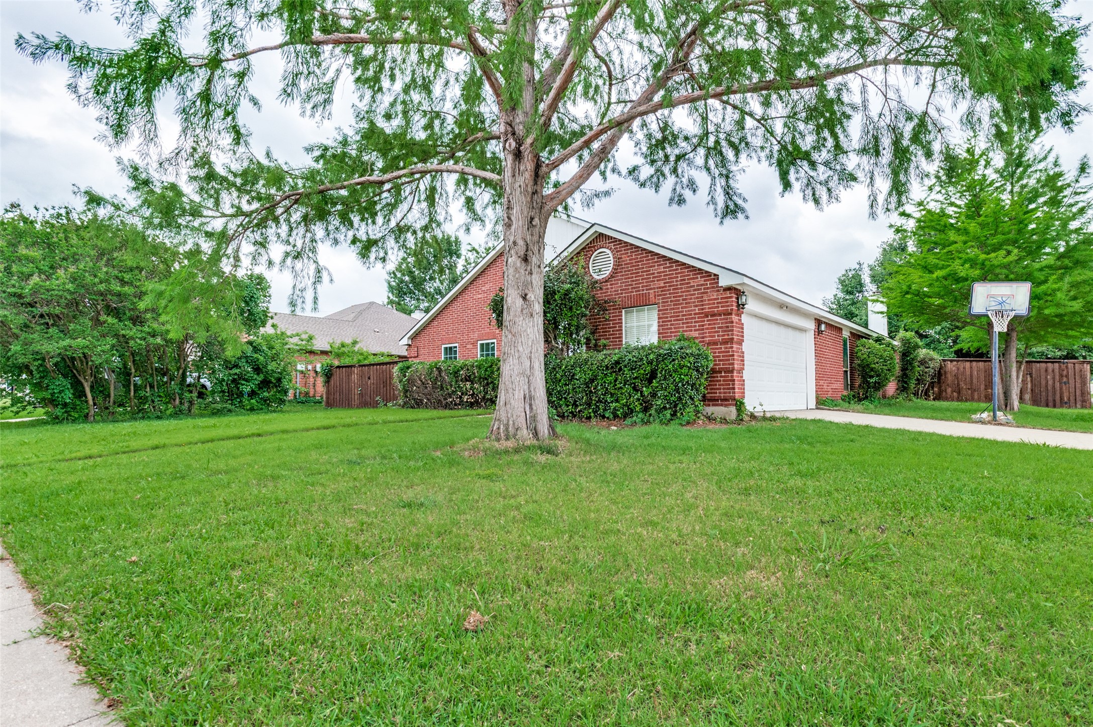 528 Lester Street Lewisville TX 75057