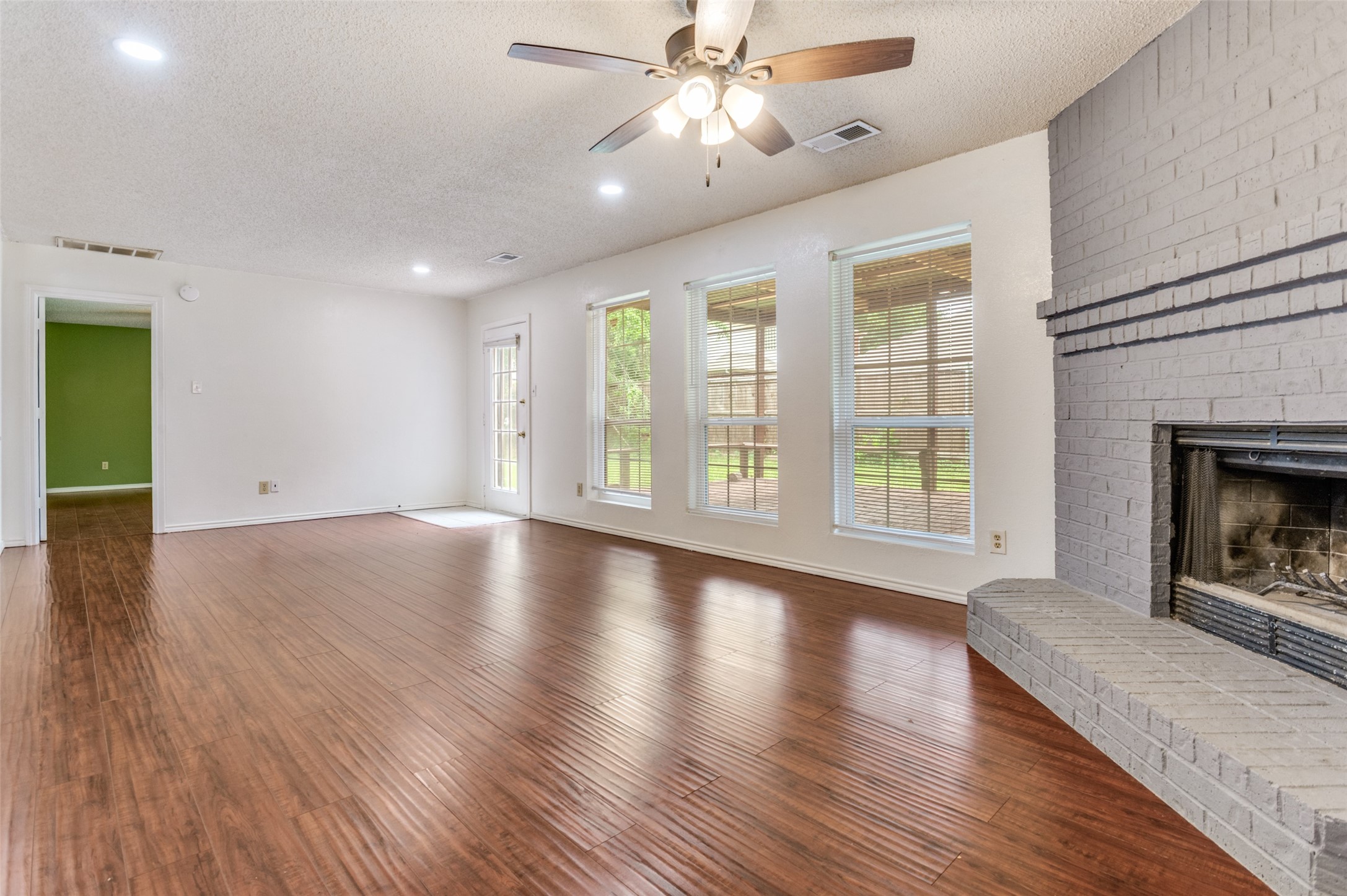 528 Lester Street Lewisville TX 75057