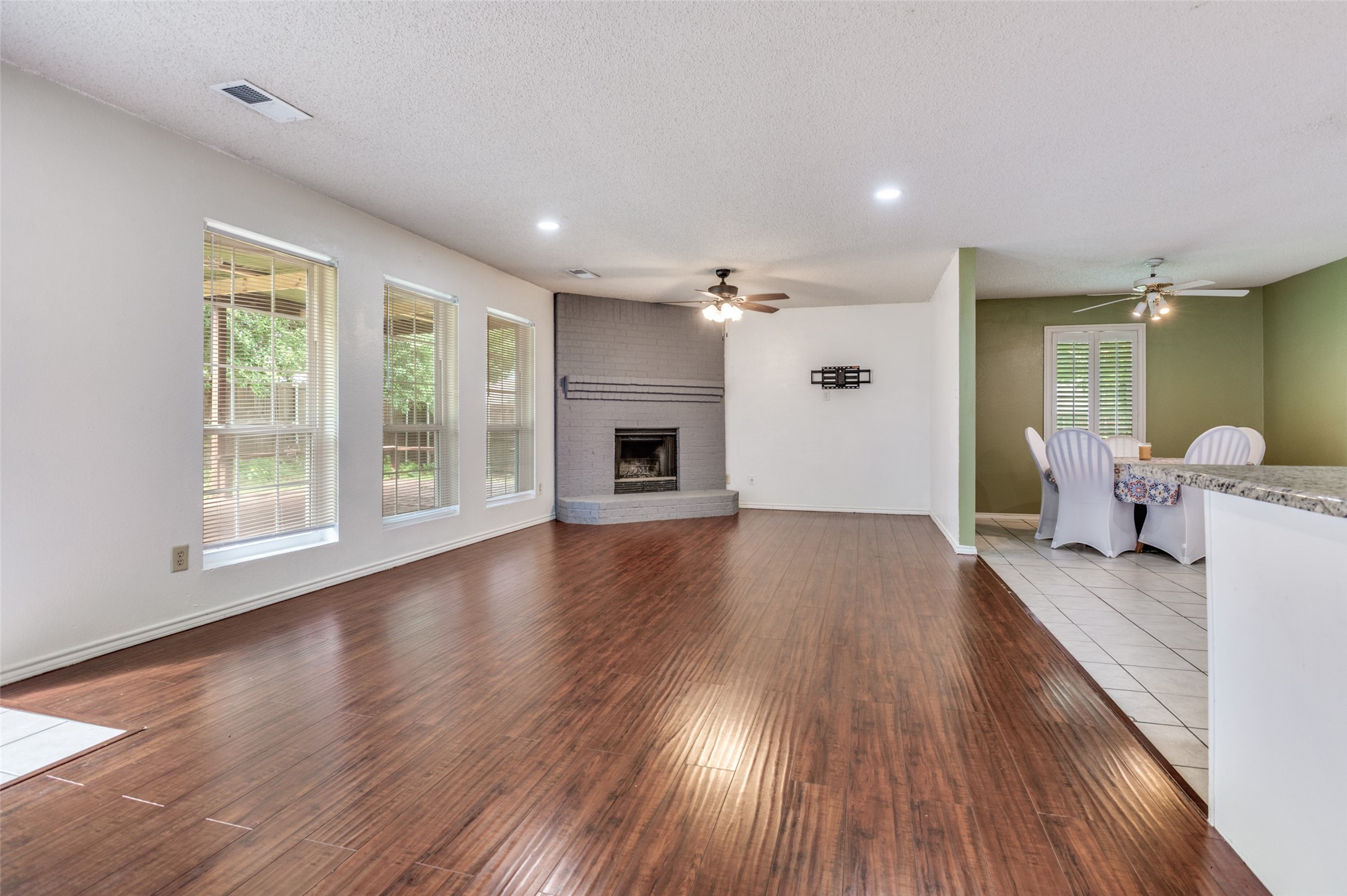 528 Lester Street Lewisville TX 75057