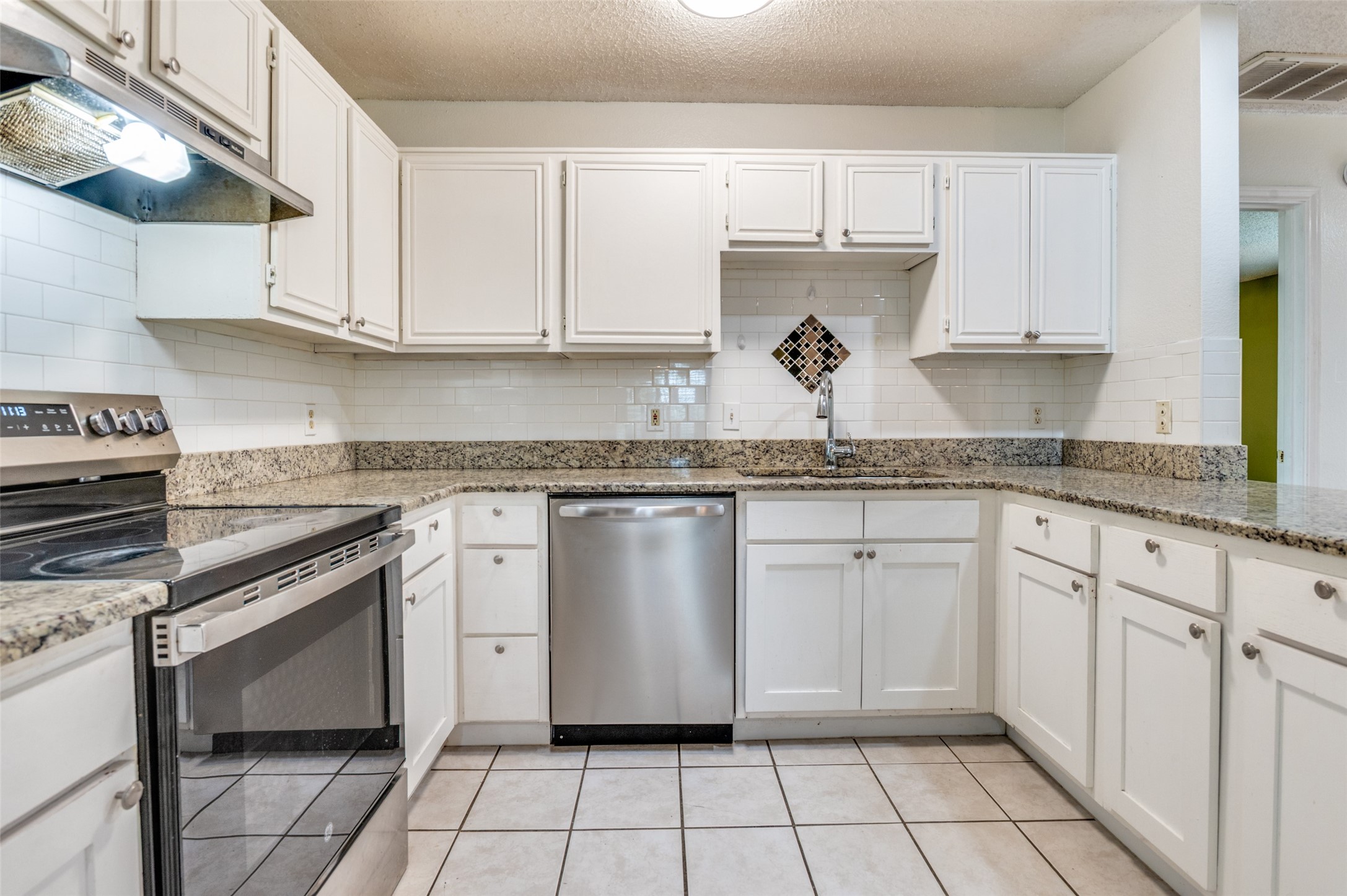 528 Lester Street Lewisville TX 75057