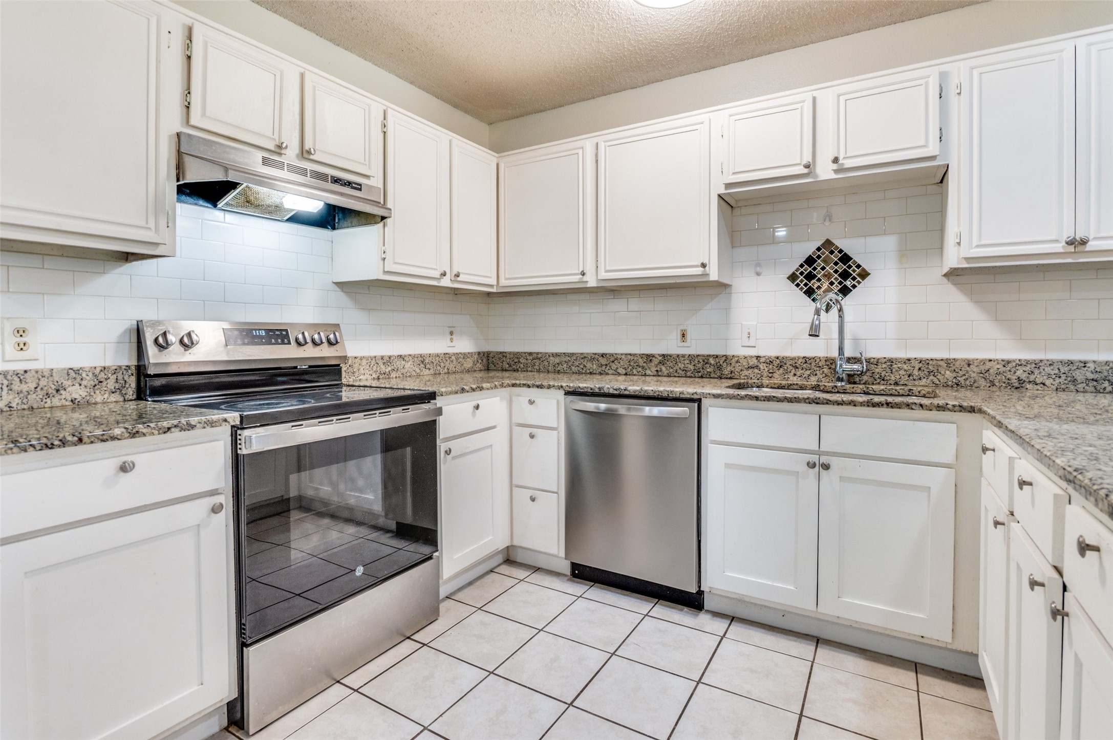 528 Lester Street Lewisville TX 75057