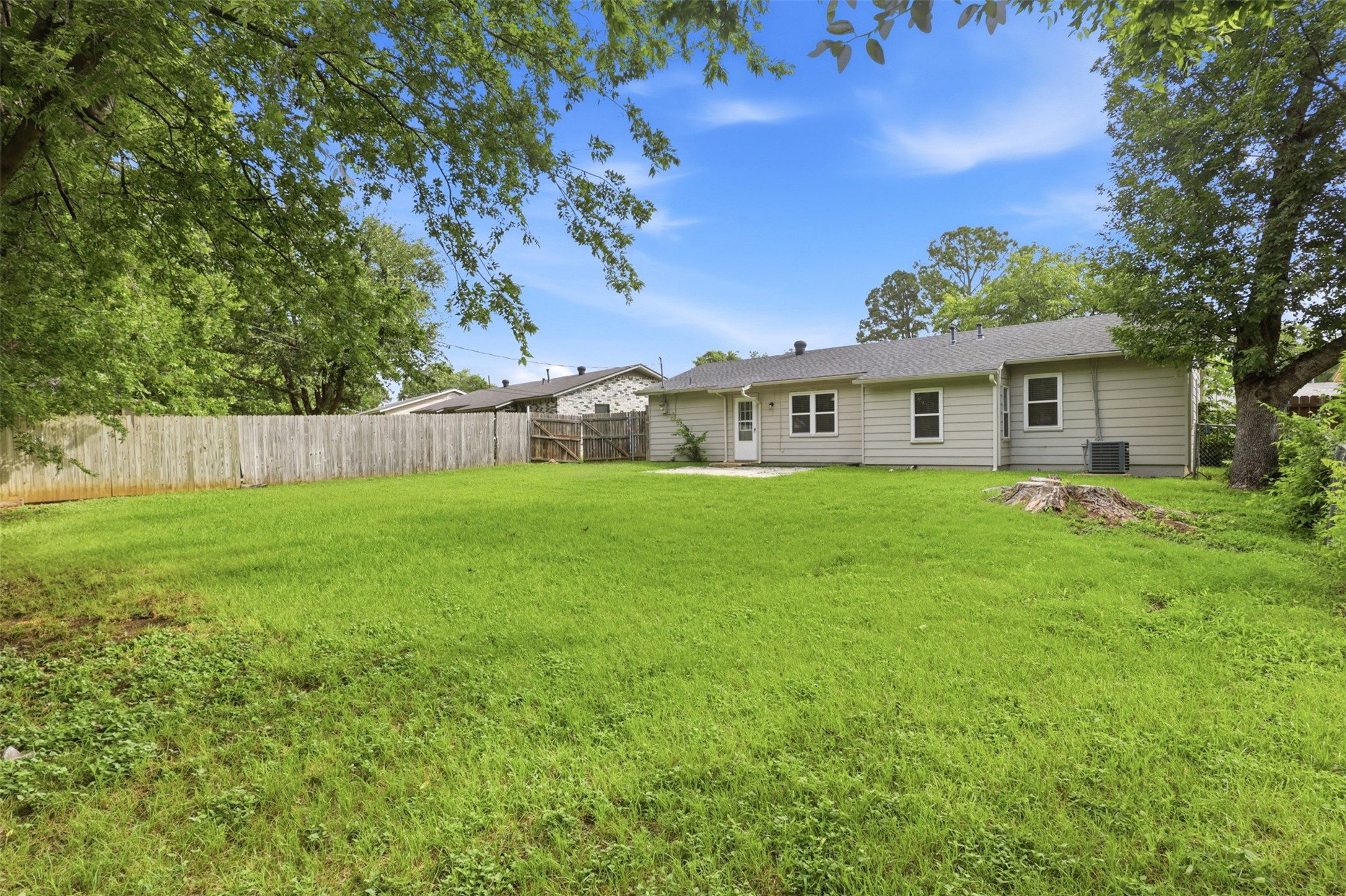 611 Crane Drive Euless TX 76039