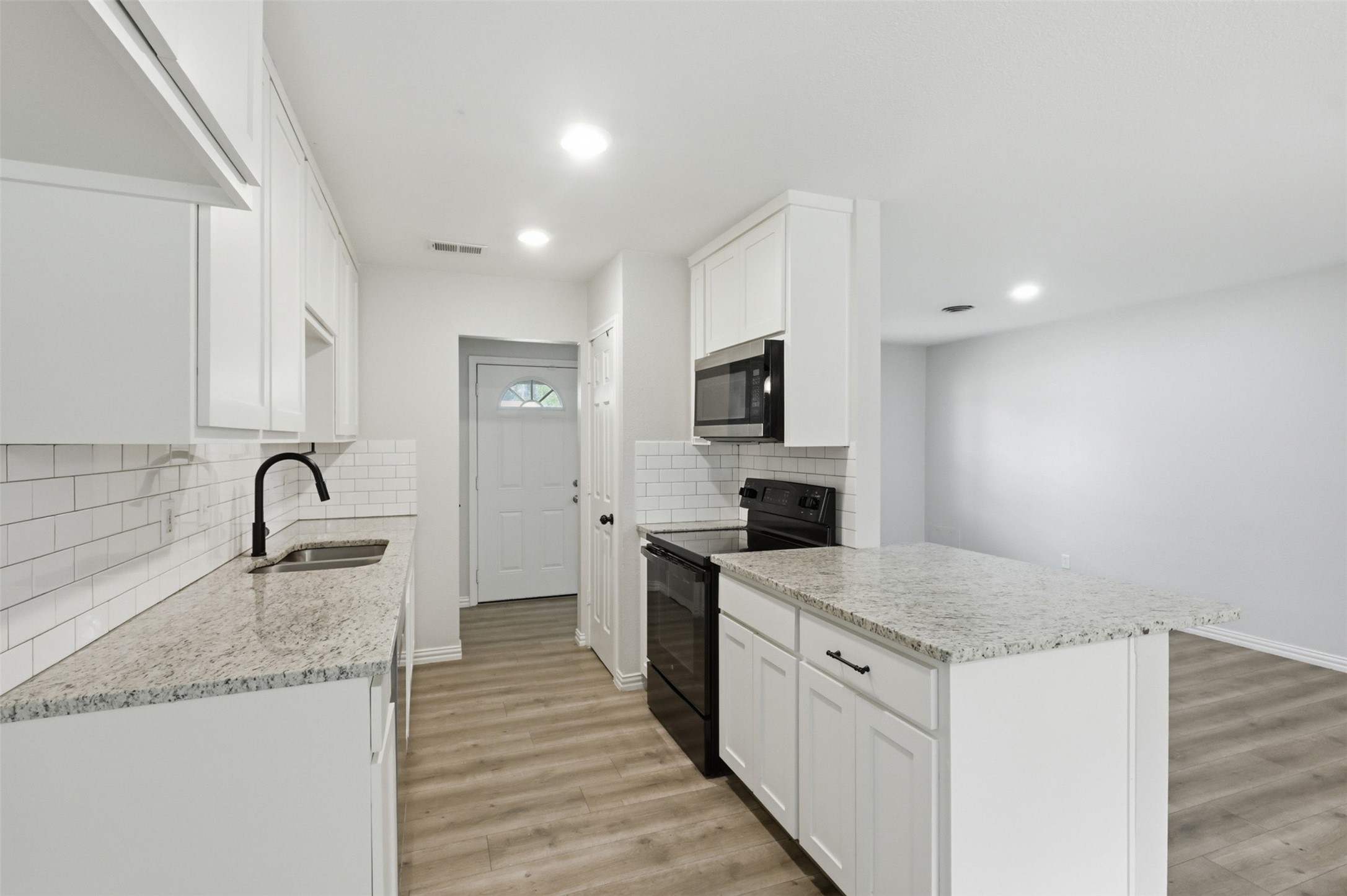 611 Crane Drive Euless TX 76039