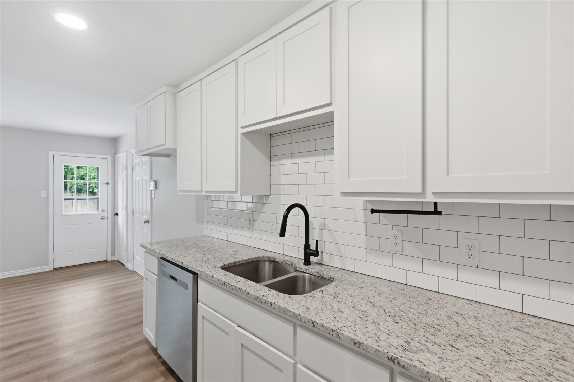 611 Crane Drive Euless TX 76039