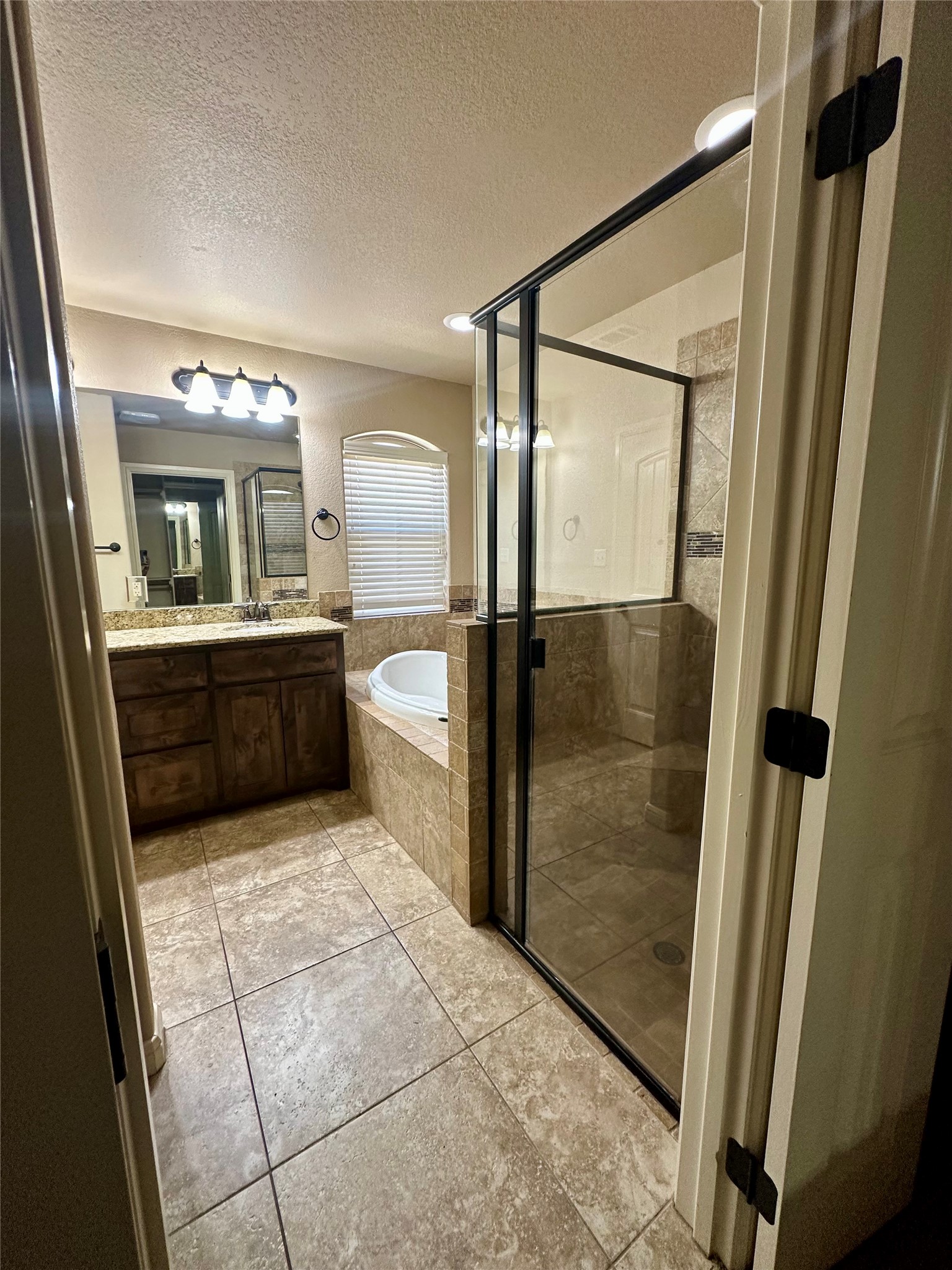 4502 Sapphire Lane Granbury TX 76049