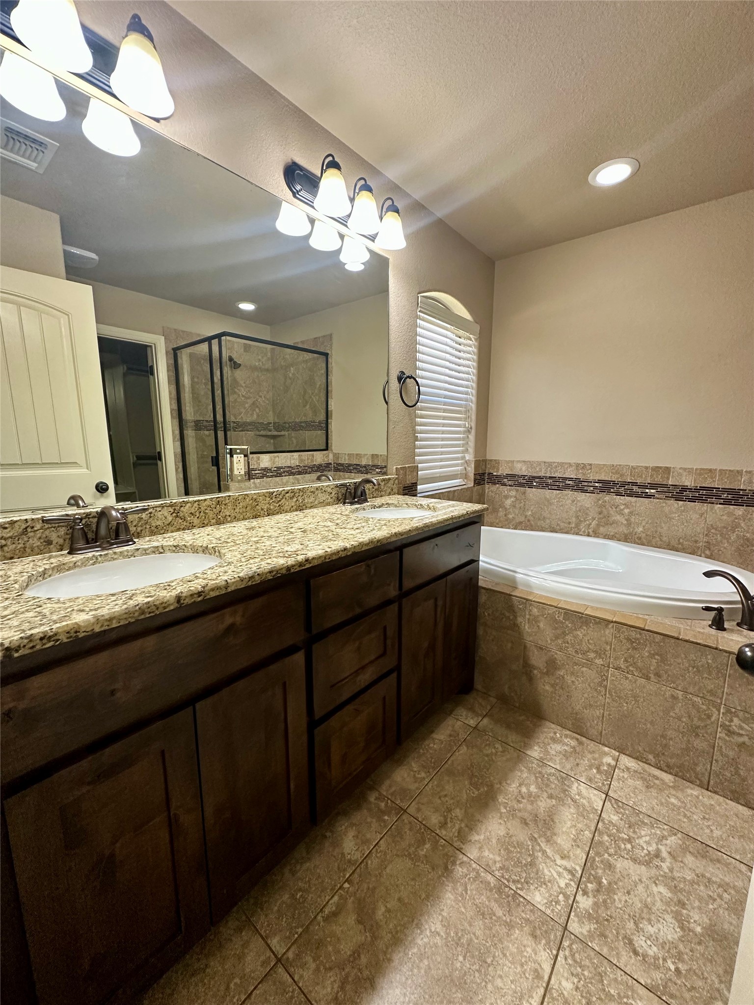 4502 Sapphire Lane Granbury TX 76049