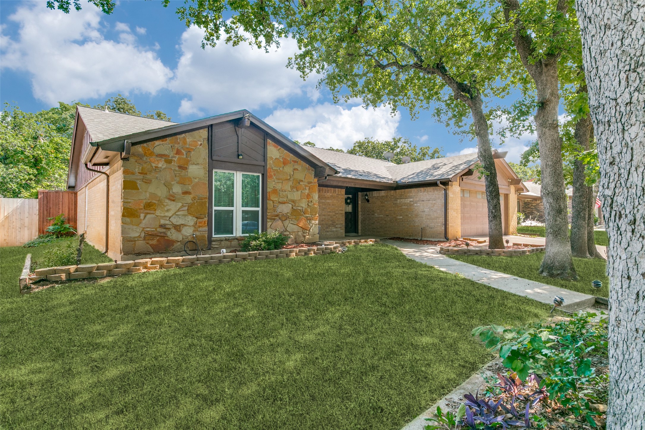 3012 Pin Oak Lane Bedford TX 76021