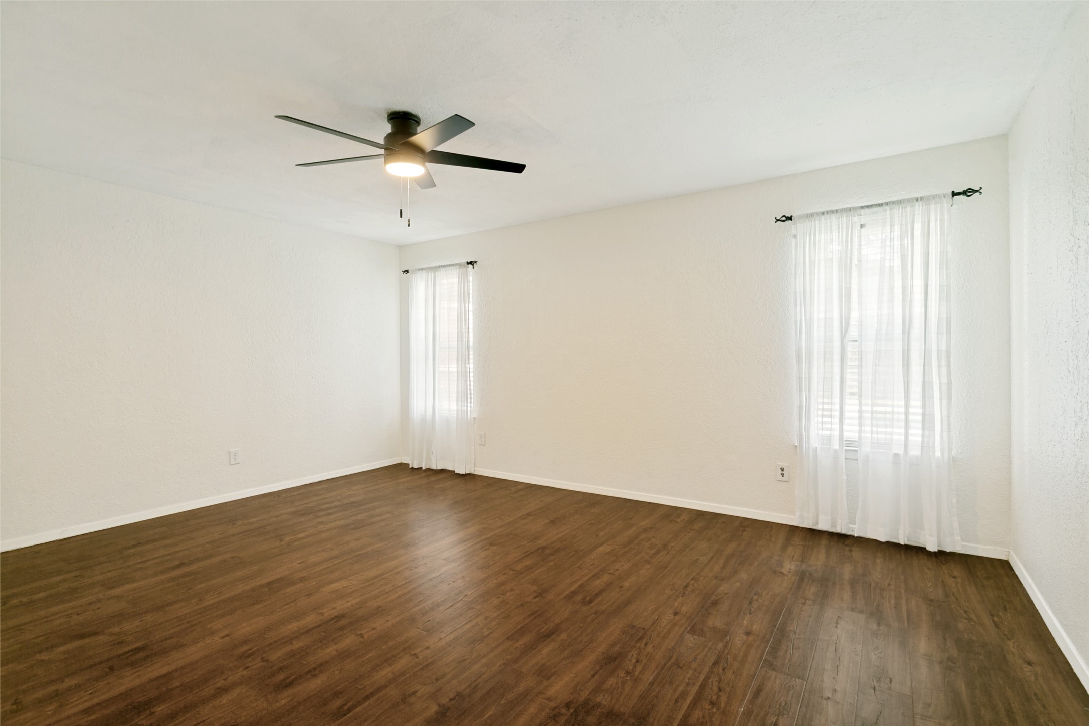 3012 Pin Oak Lane Bedford TX 76021
