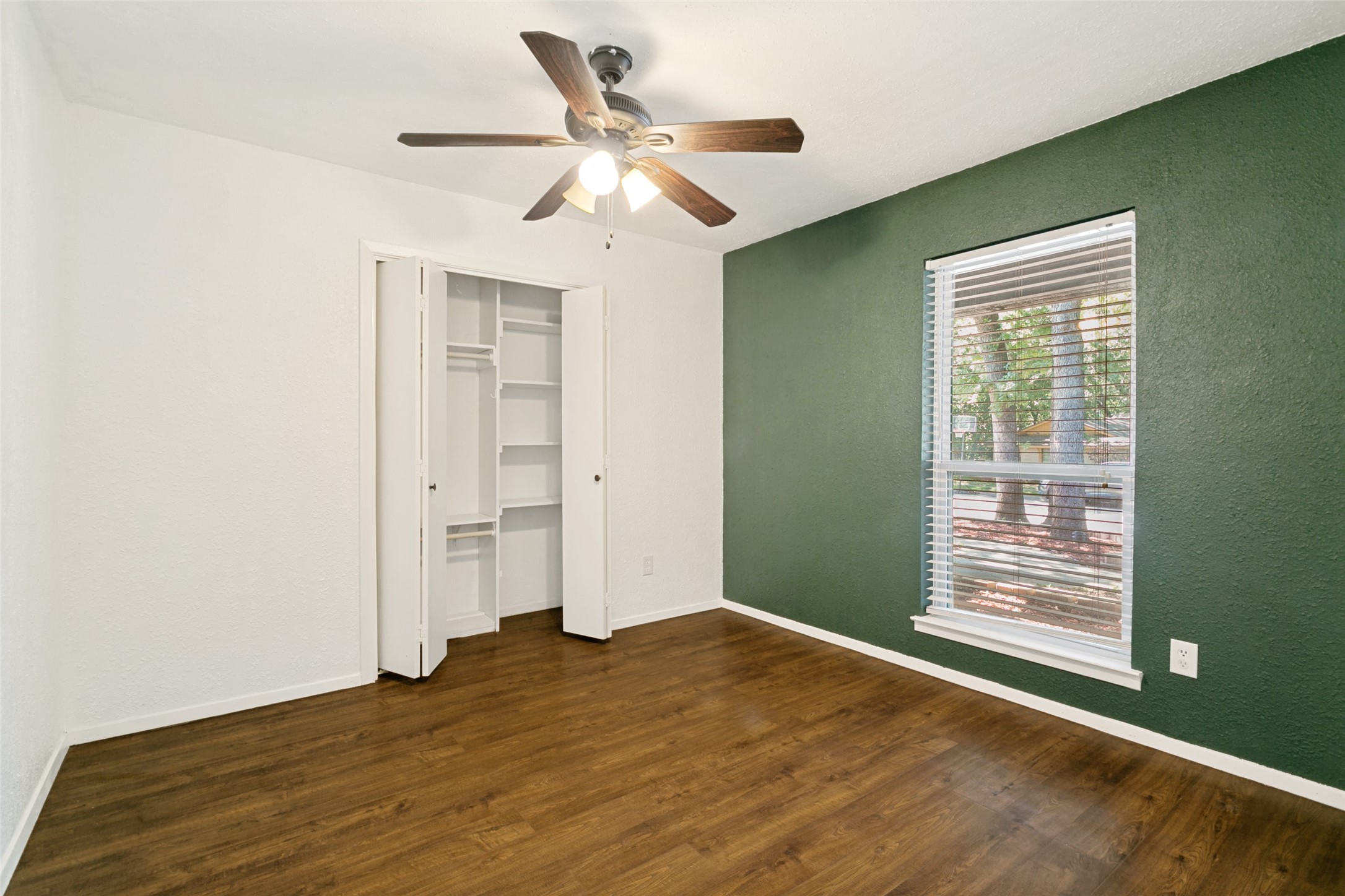 3012 Pin Oak Lane Bedford TX 76021