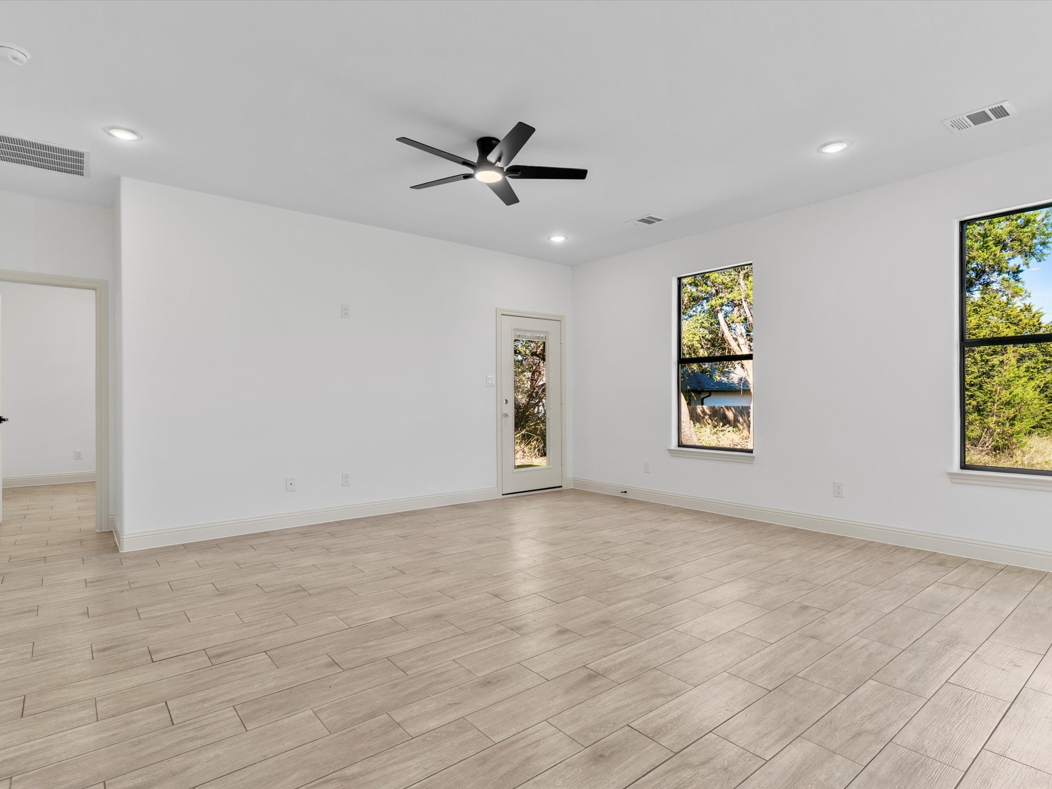 5105 Waterbury Court Granbury TX 76048