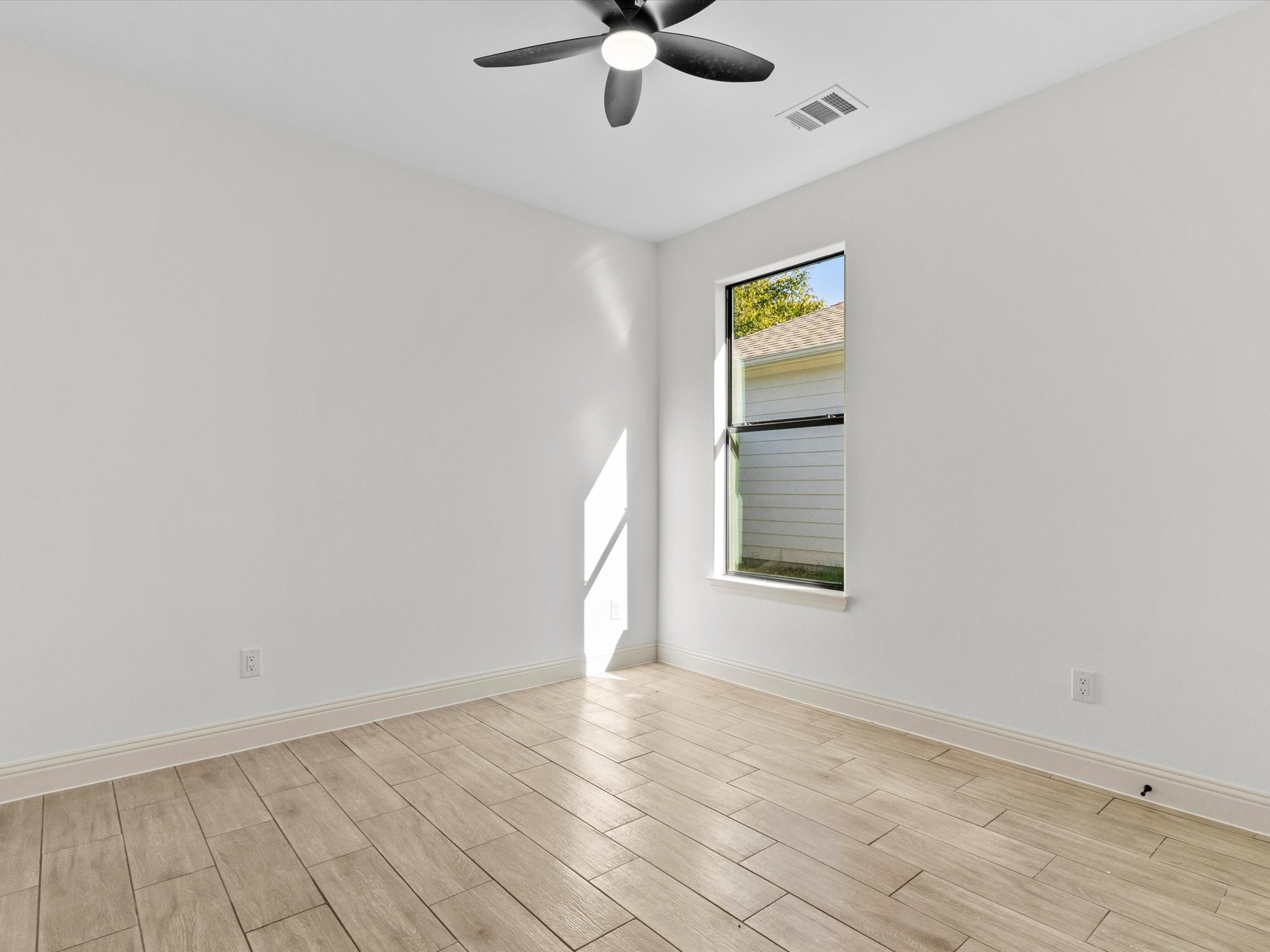 5105 Waterbury Court Granbury TX 76048