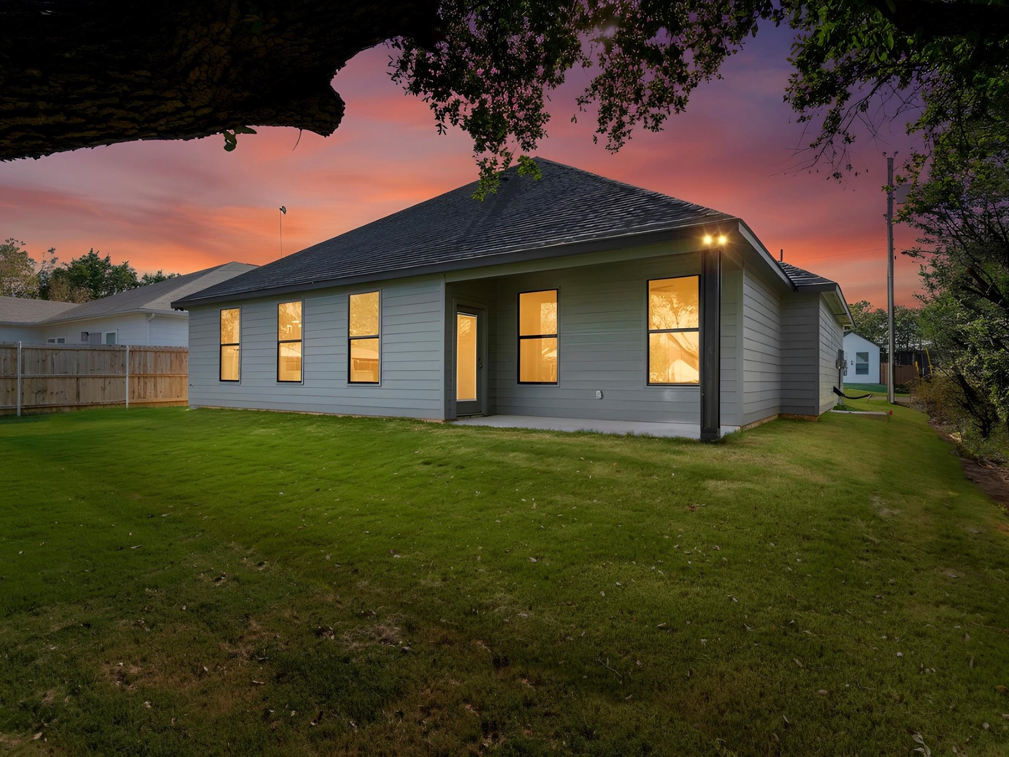 5105 Waterbury Court Granbury TX 76048
