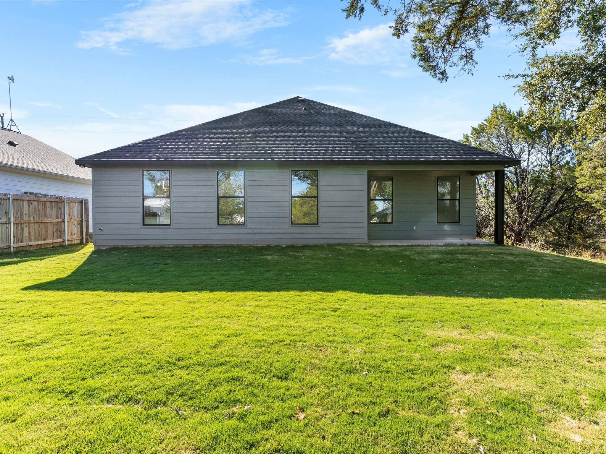 5105 Waterbury Court Granbury TX 76048