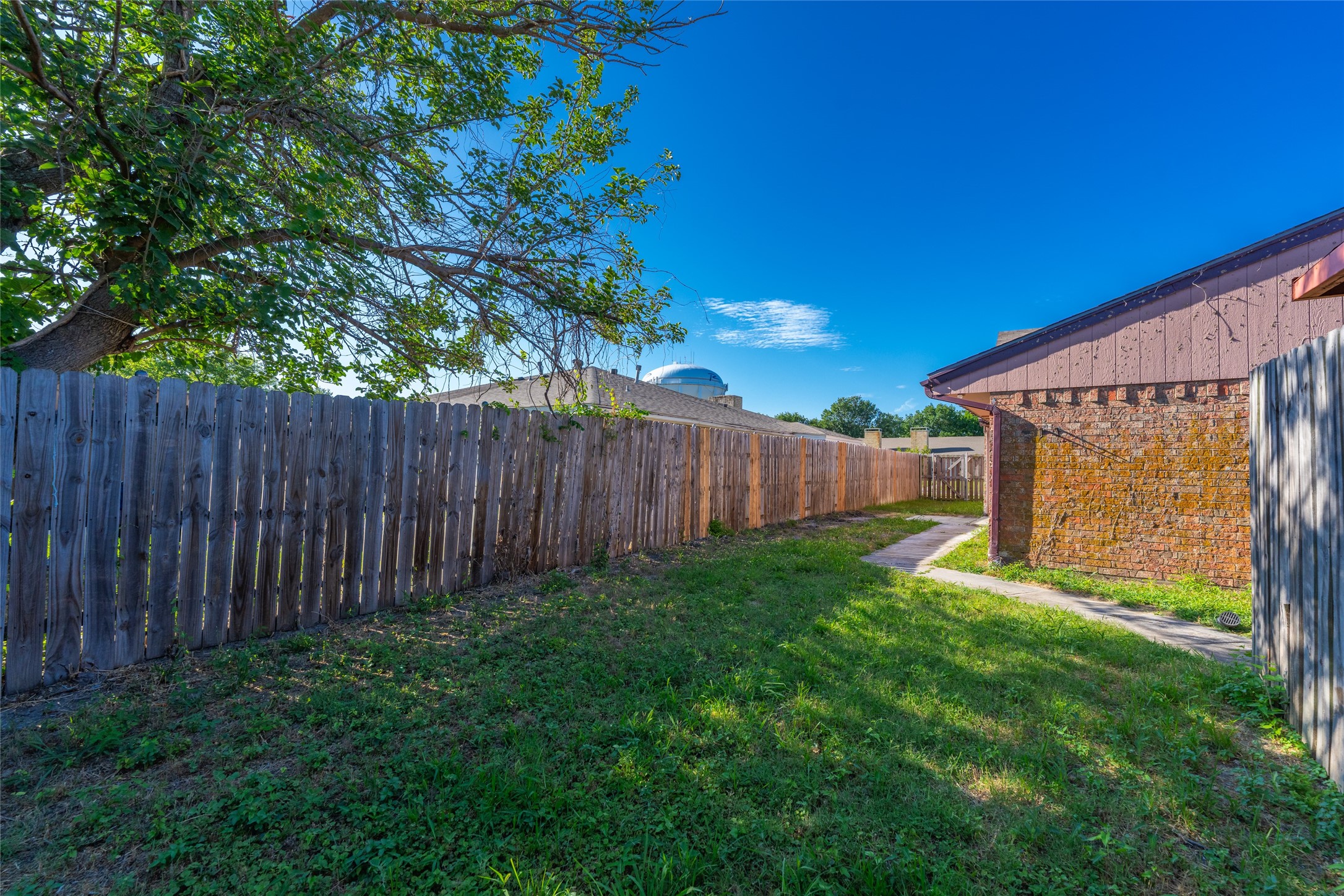 625 Woodhaven Place Richardson TX 75081