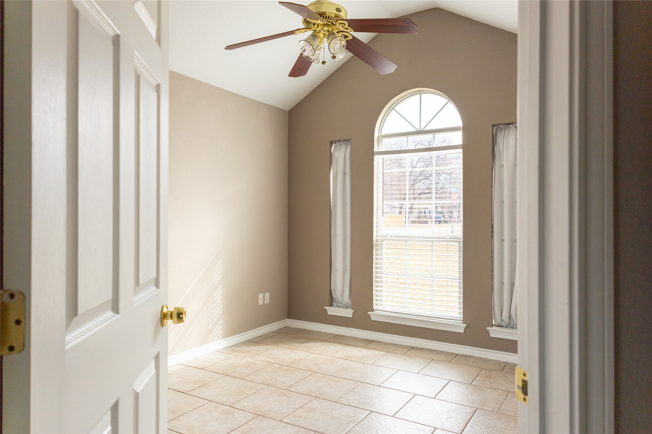 6630 Blue Water Circle Granbury TX 76049