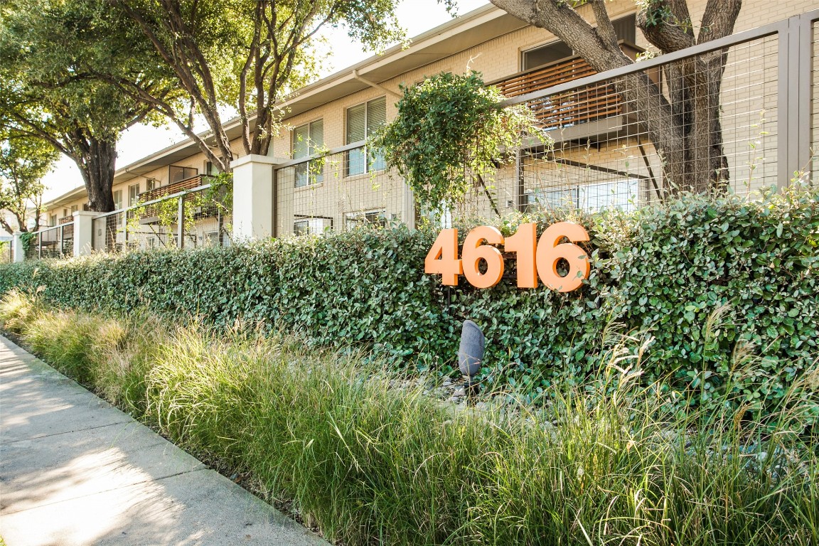 4616 W Lovers Lane Dallas TX 75209