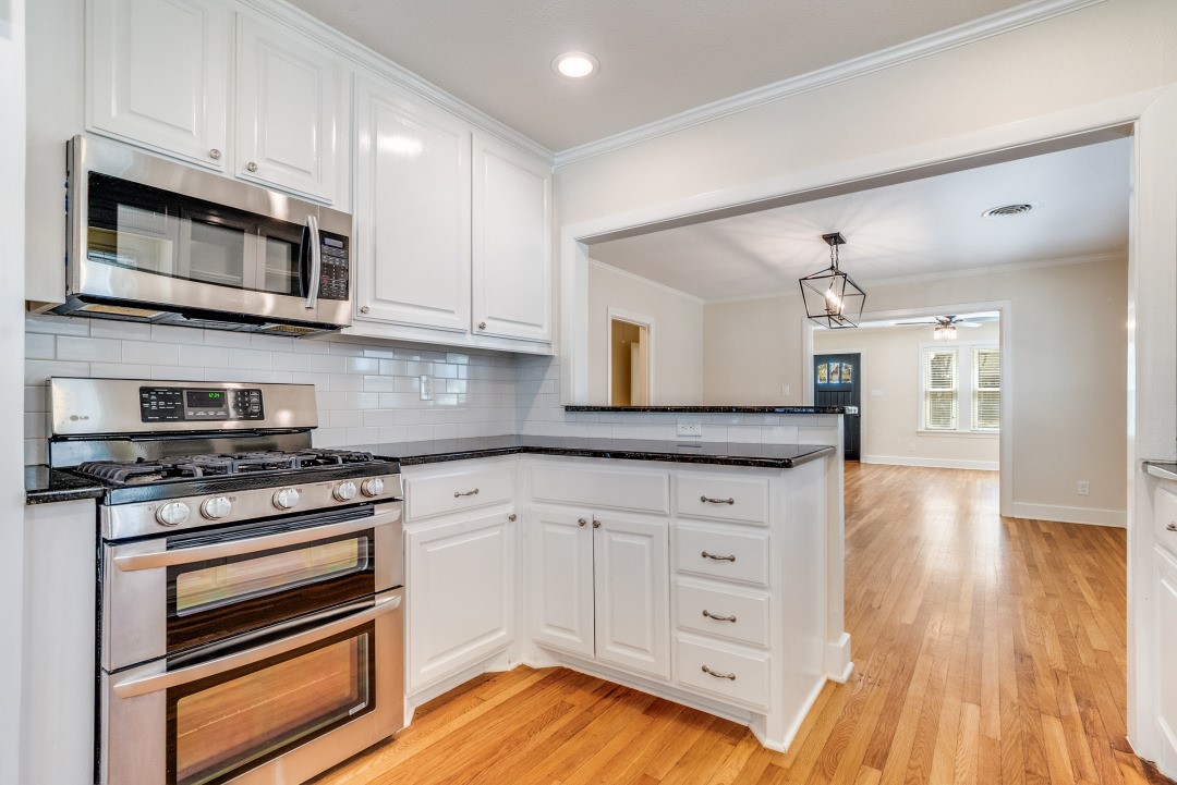 3728 Bunting Avenue Fort Worth TX 76107