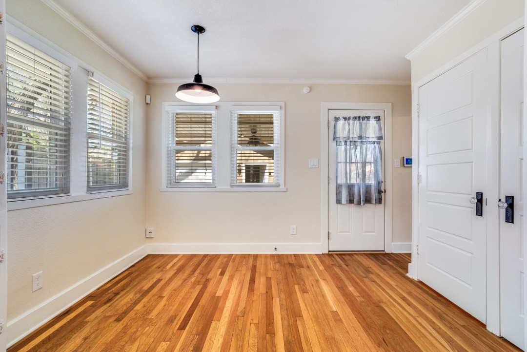 3728 Bunting Avenue Fort Worth TX 76107