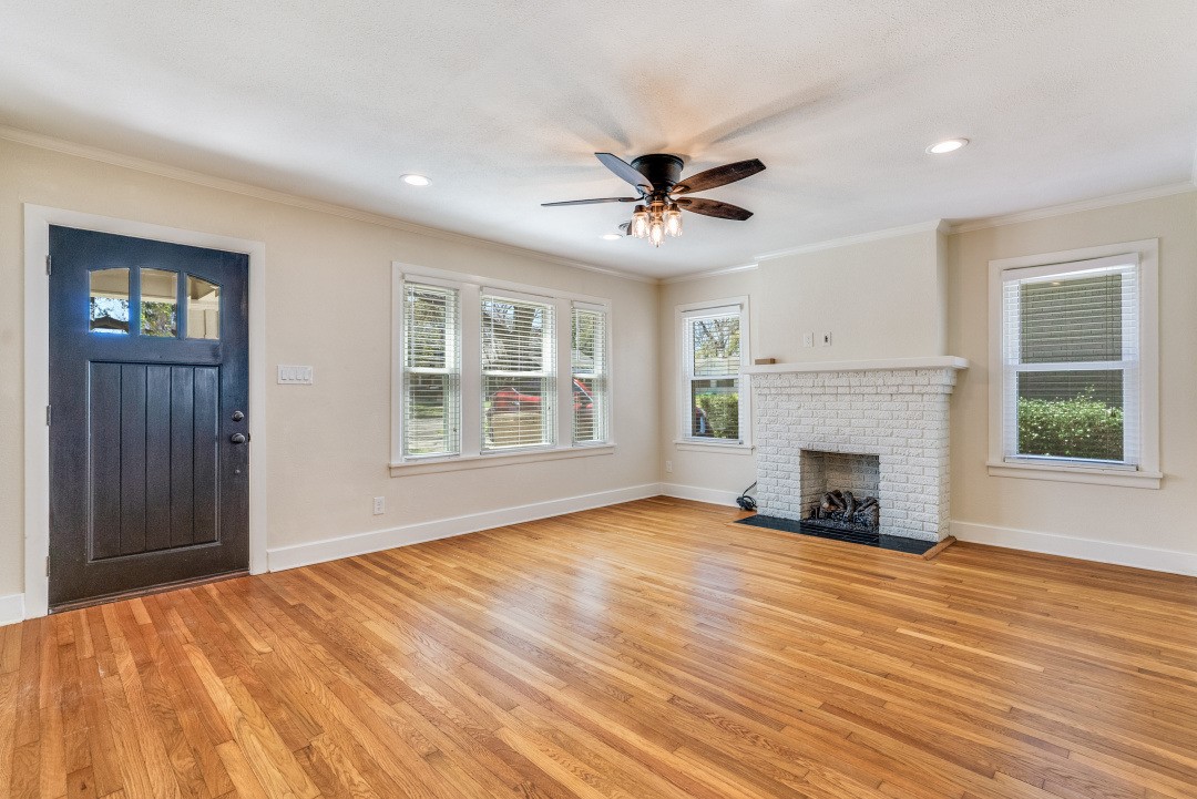 3728 Bunting Avenue Fort Worth TX 76107
