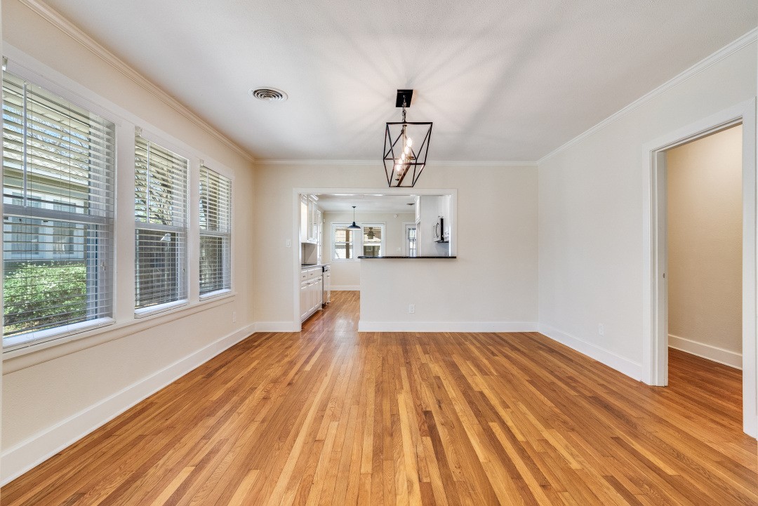 3728 Bunting Avenue Fort Worth TX 76107