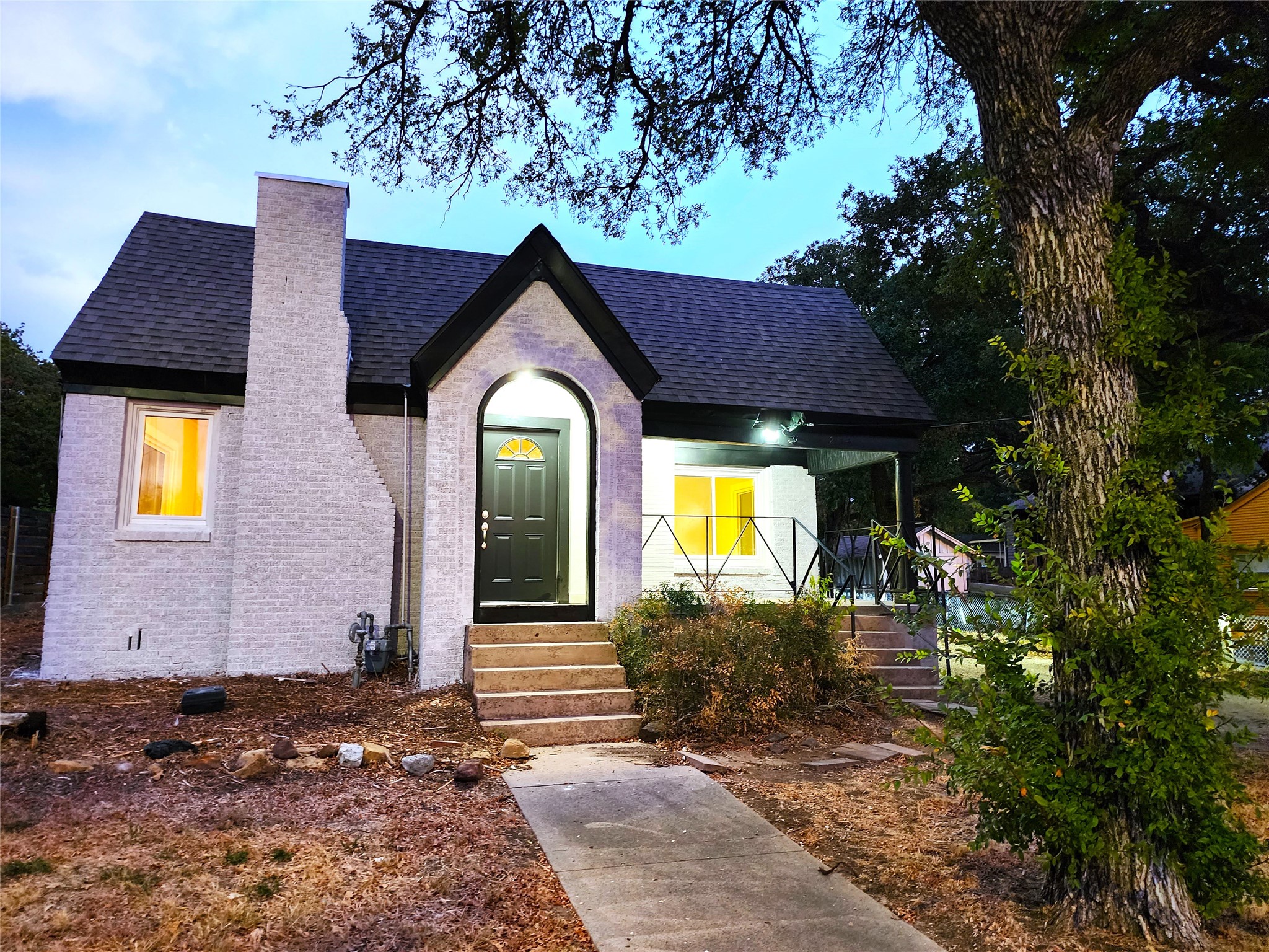 2114 N Elm Street Denton TX 76201