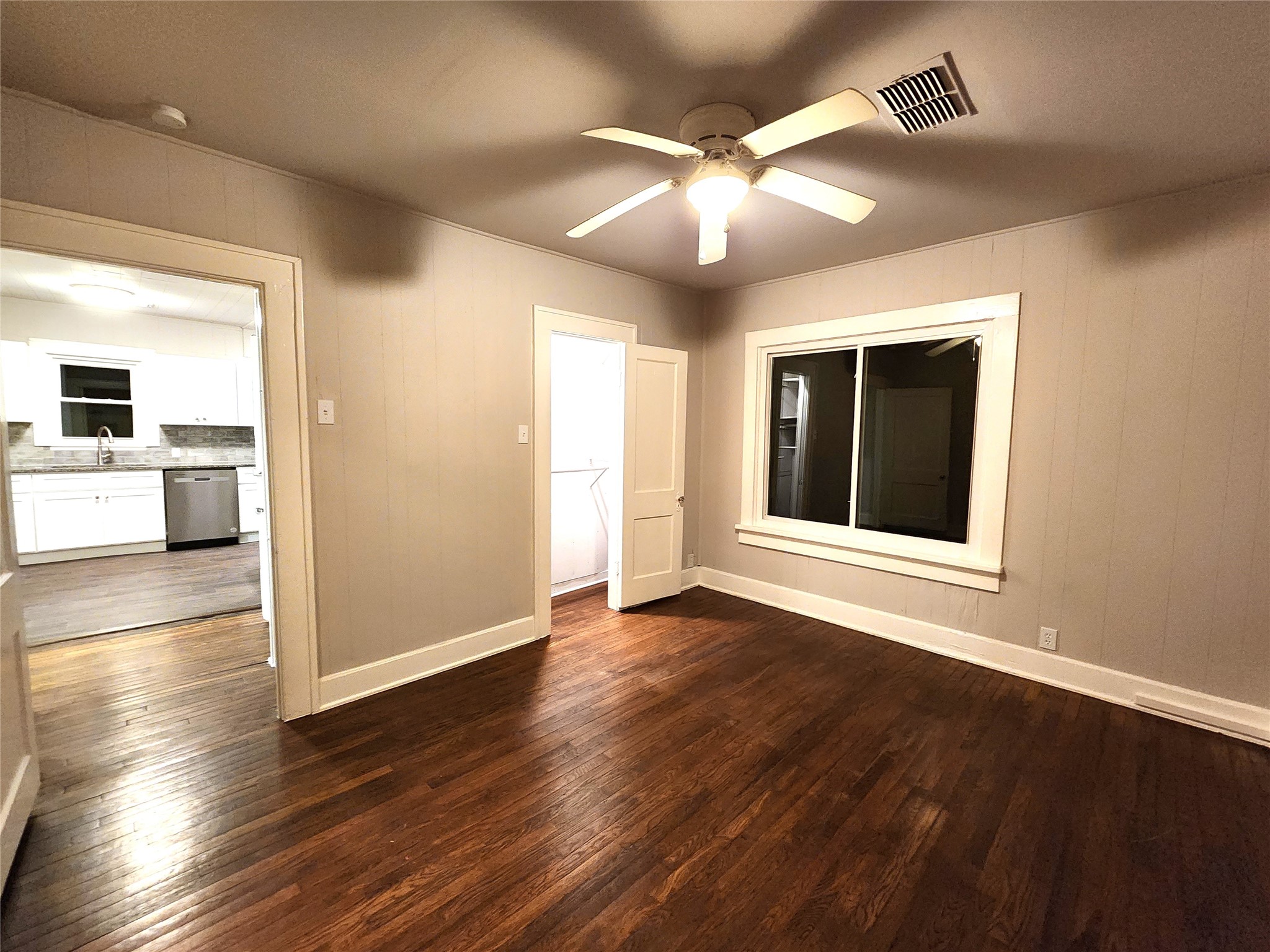 2114 N Elm Street Denton TX 76201
