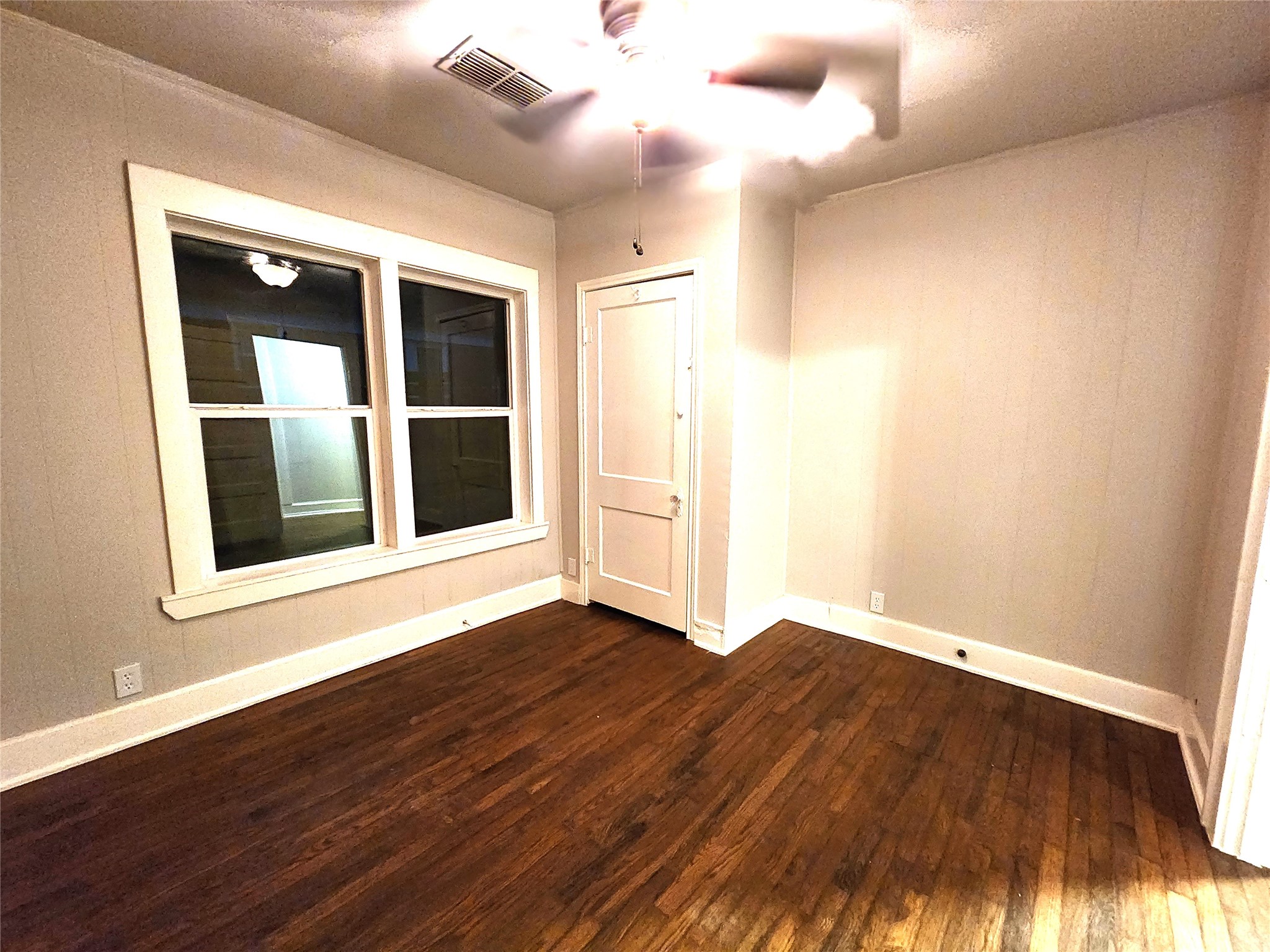 2114 N Elm Street Denton TX 76201