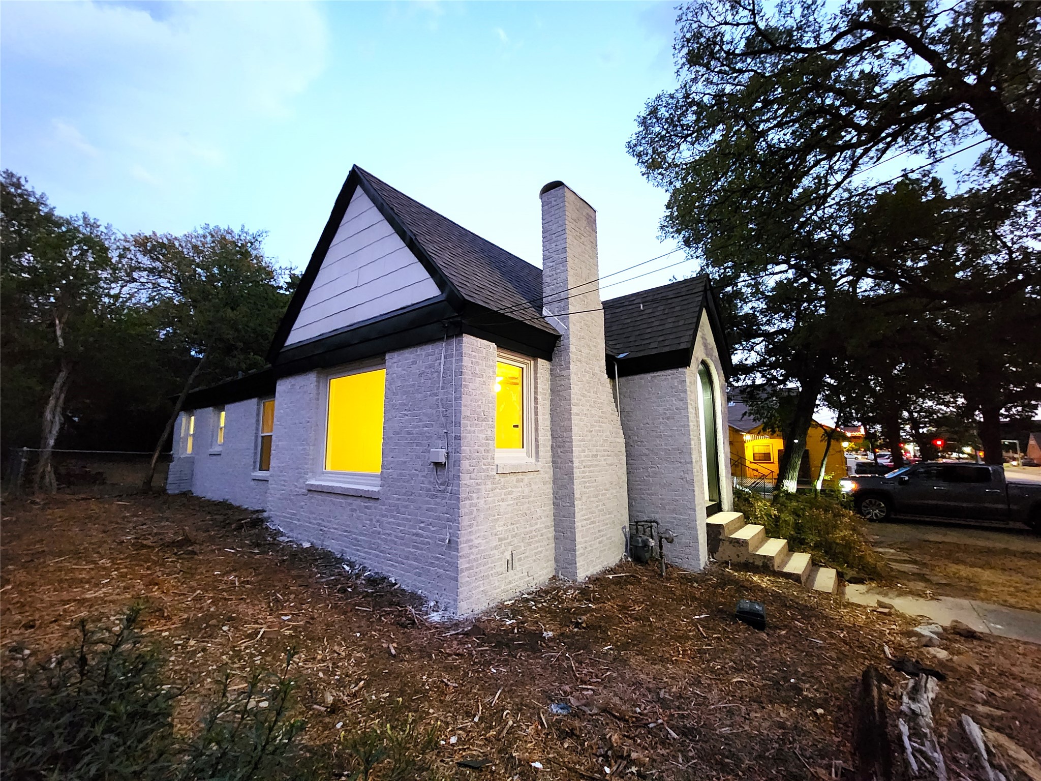 2114 N Elm Street Denton TX 76201
