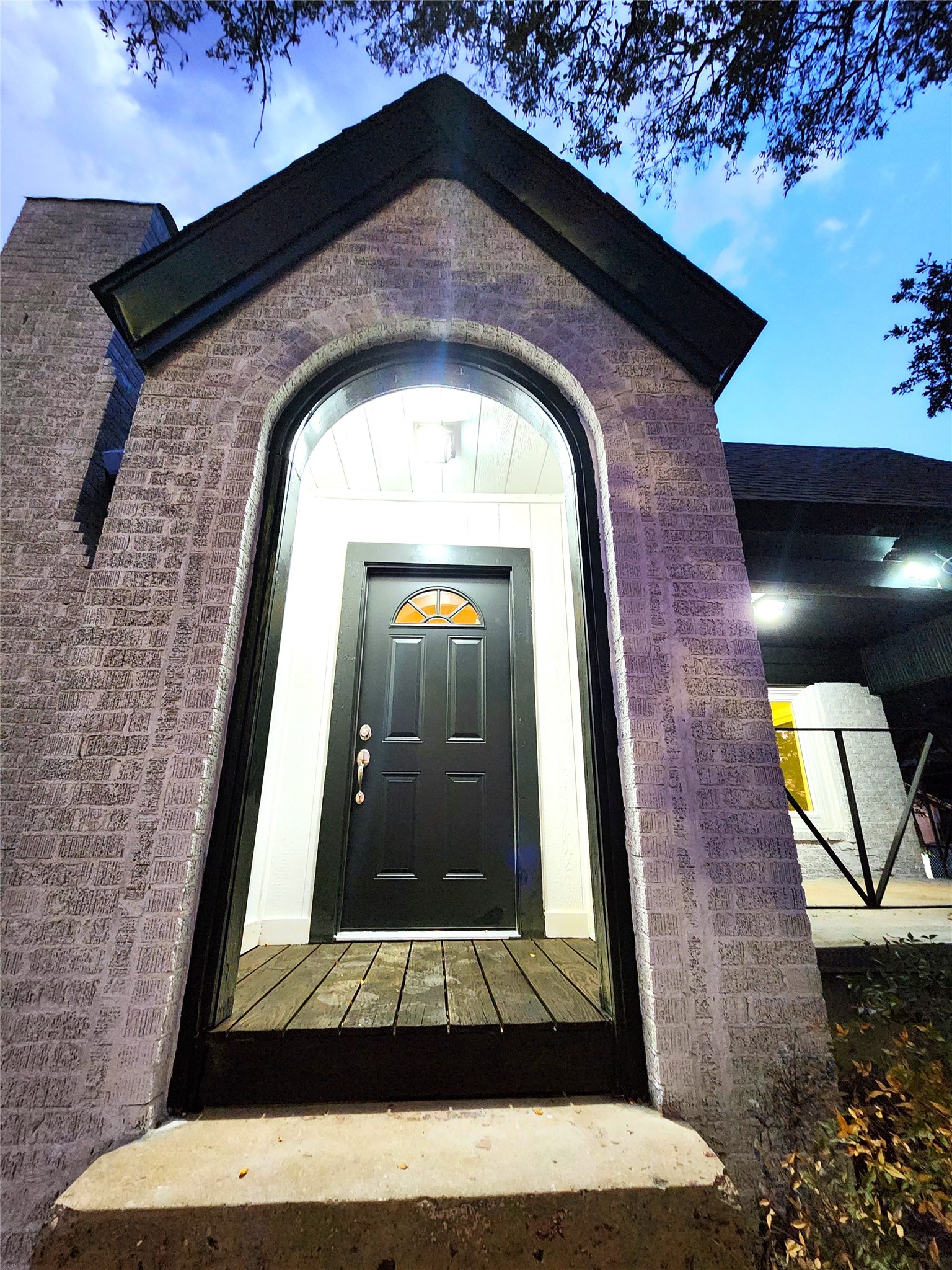 2114 N Elm Street Denton TX 76201