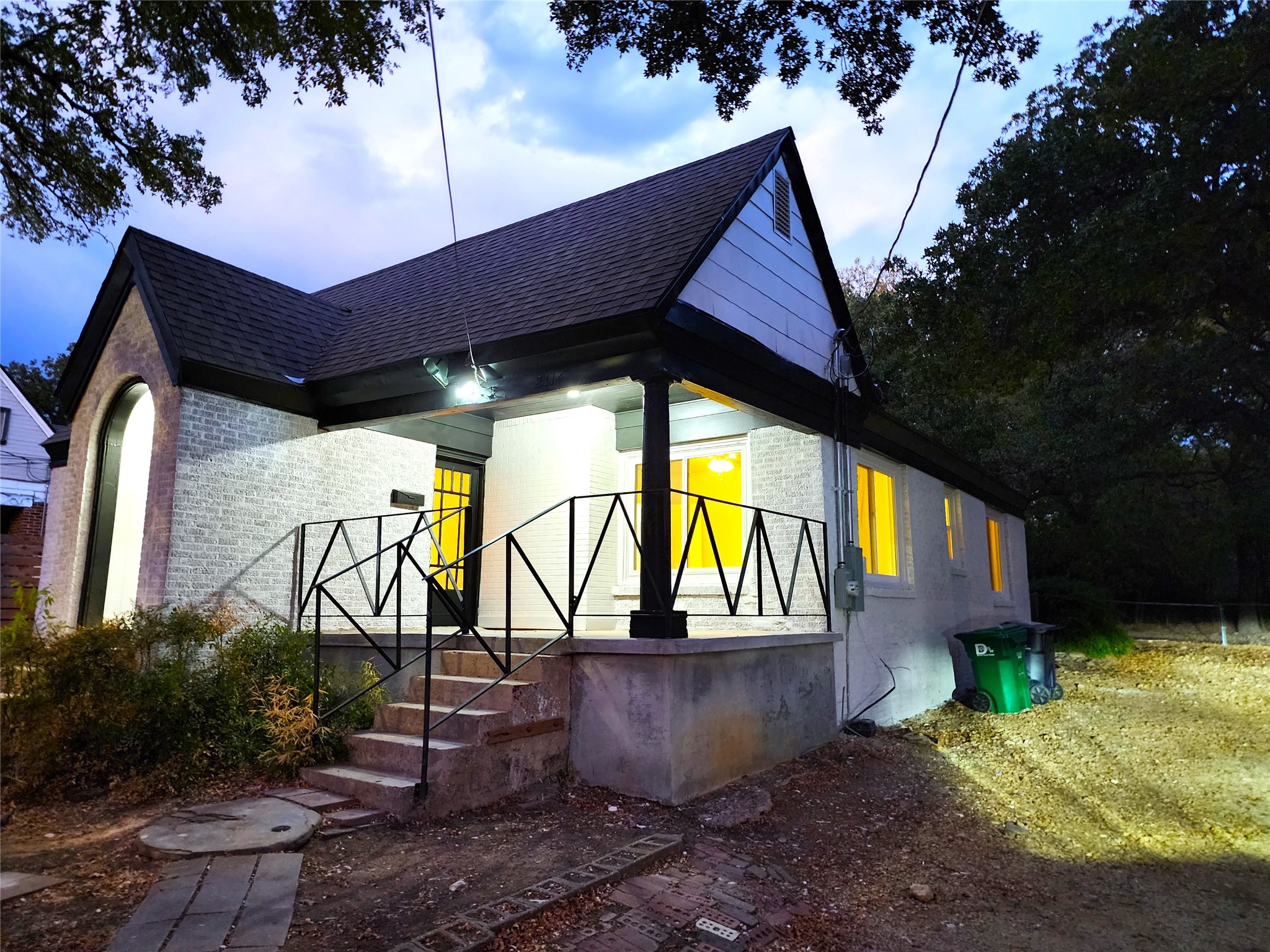 2114 N Elm Street Denton TX 76201