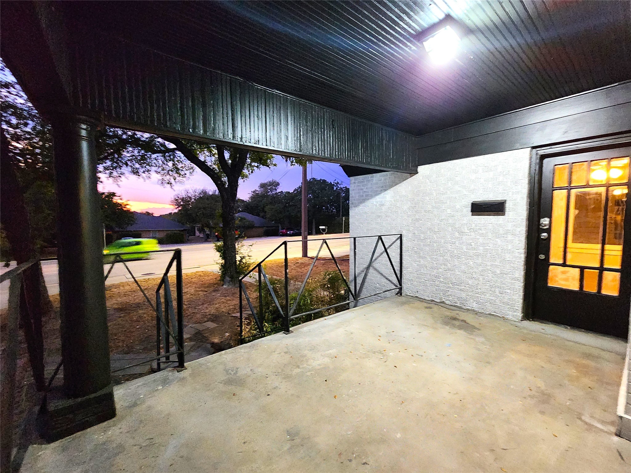 2114 N Elm Street Denton TX 76201