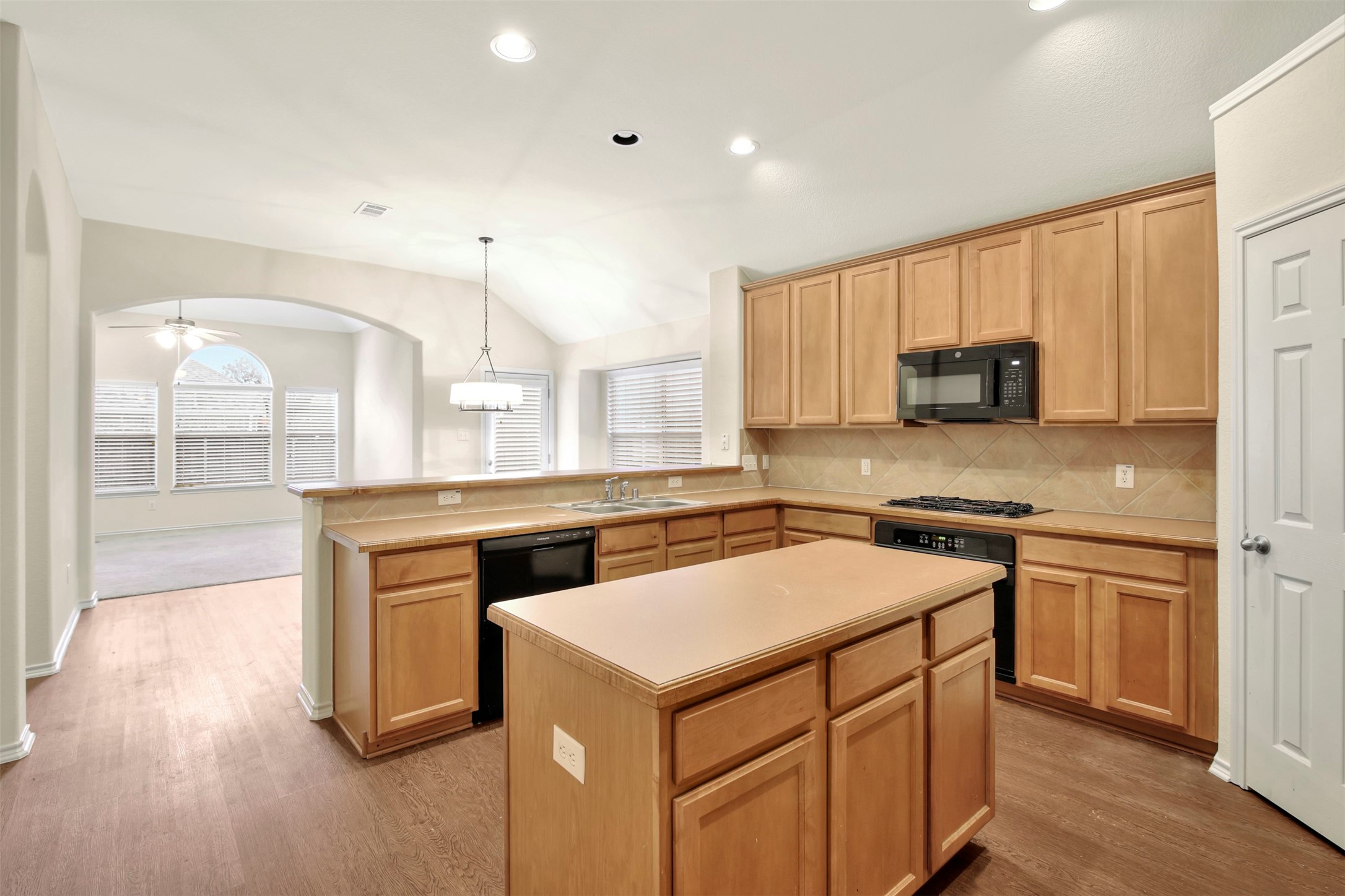 9205 Regal Oaks Drive Mckinney TX 75072