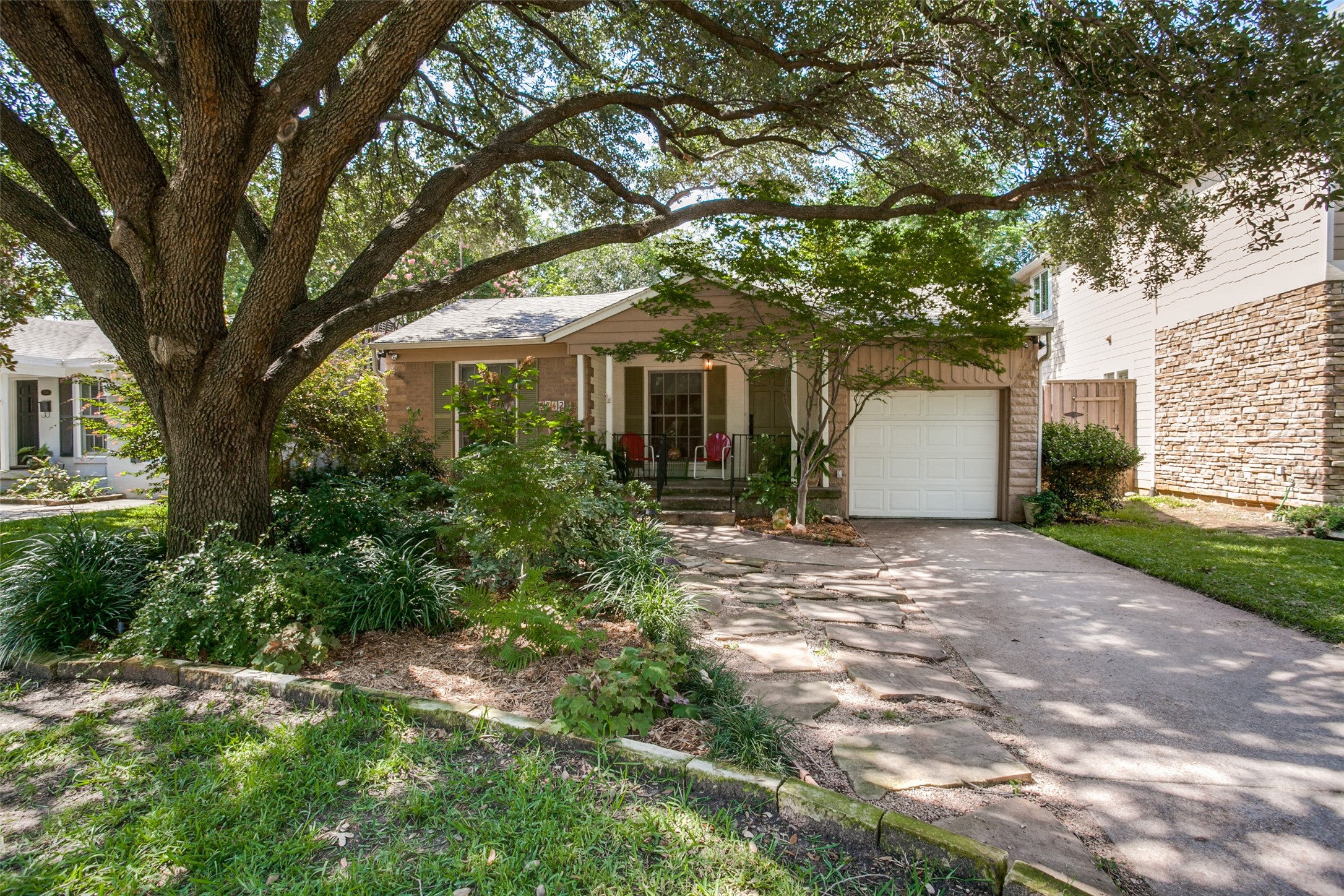 5742 W Hanover Avenue Dallas TX 75209