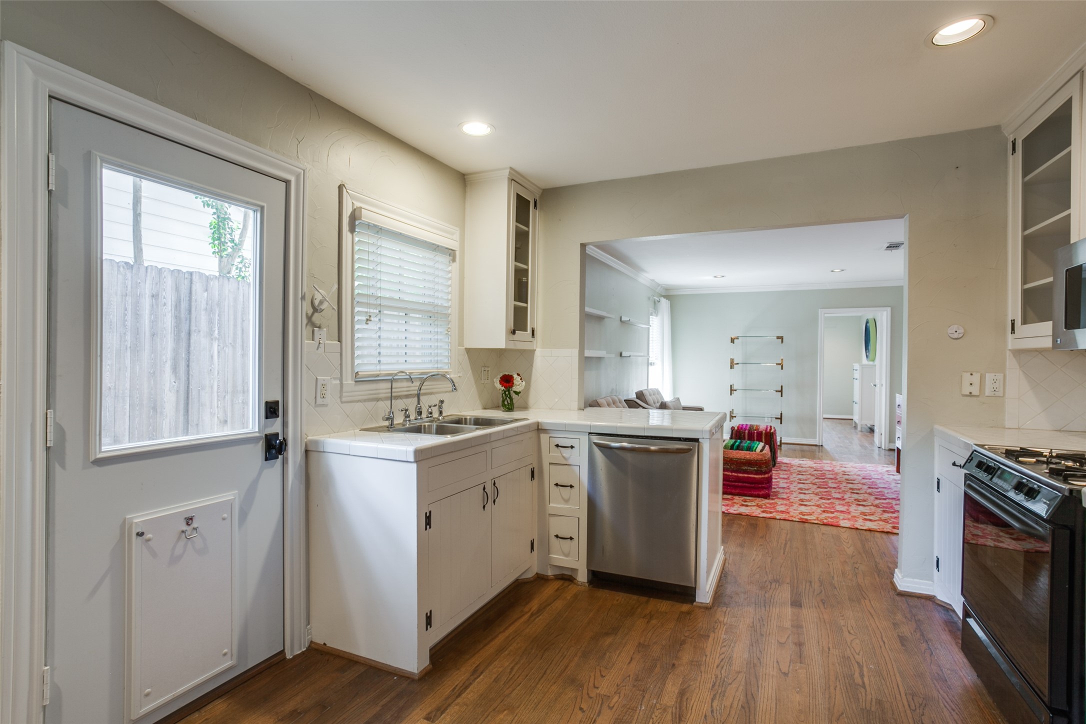 5742 W Hanover Avenue Dallas TX 75209