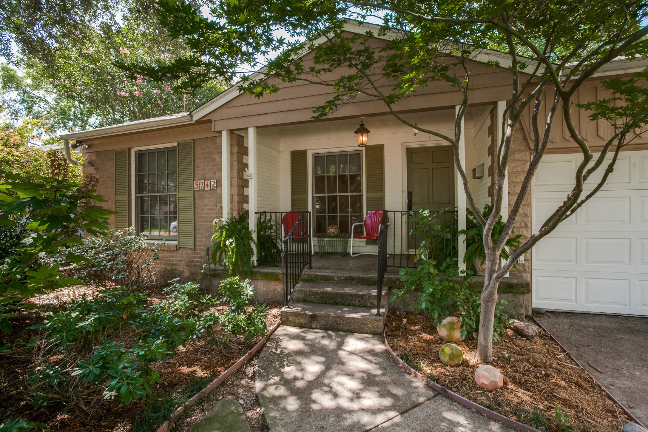 5742 W Hanover Avenue Dallas TX 75209