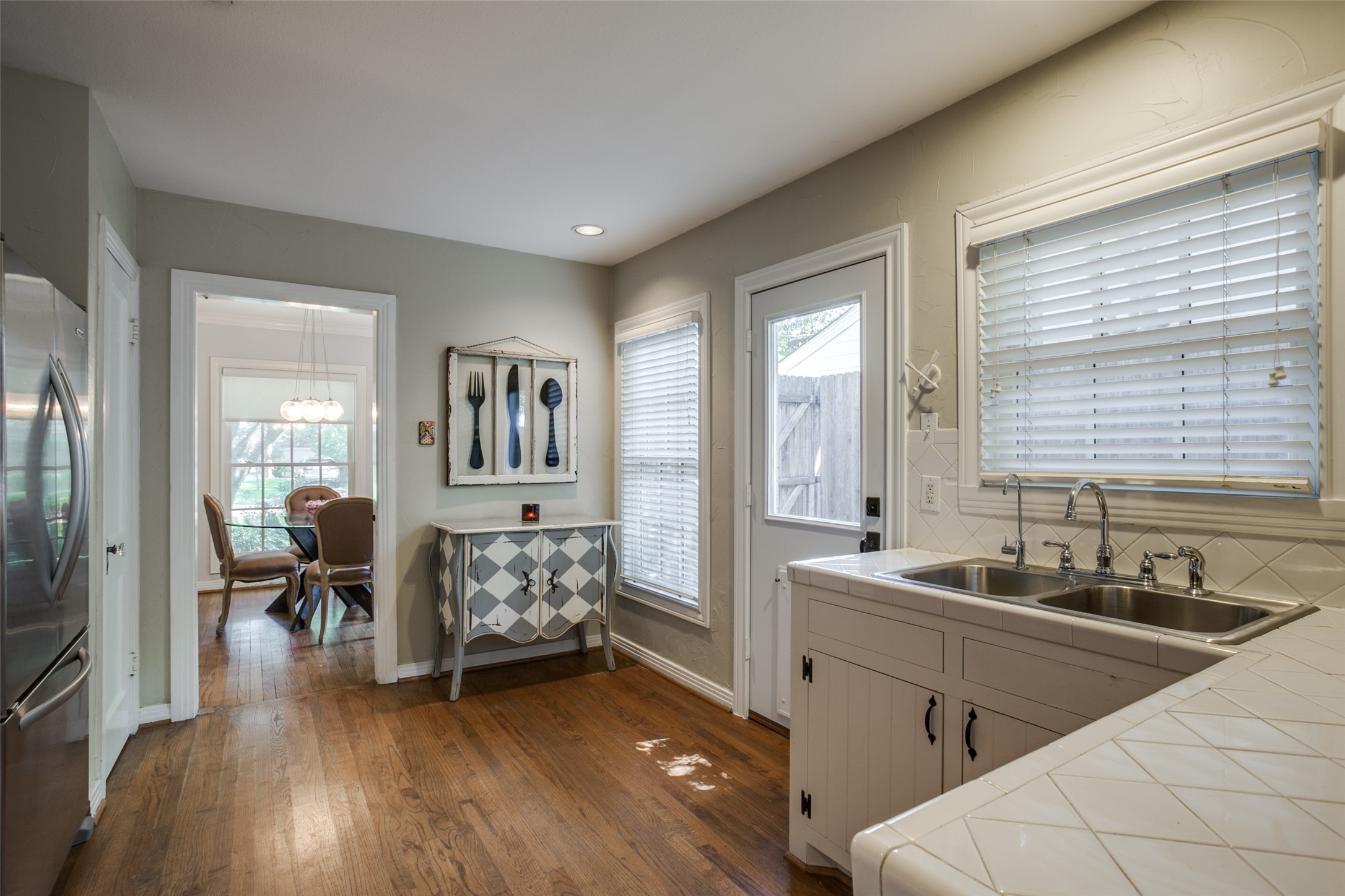 5742 W Hanover Avenue Dallas TX 75209