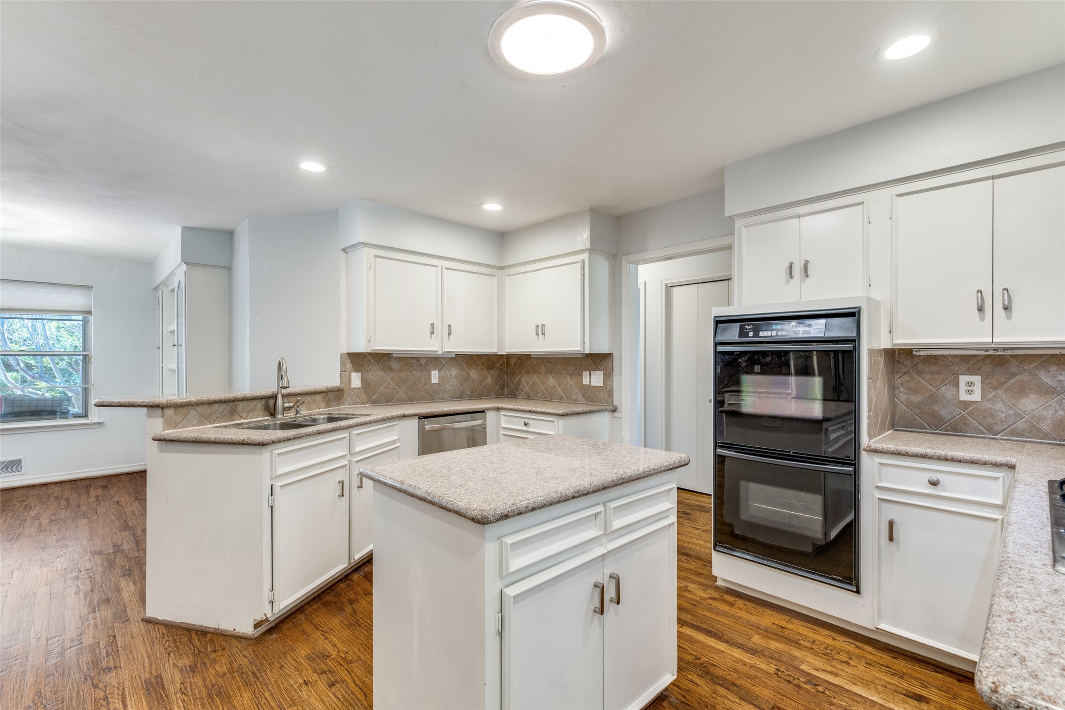 7328 Mimosa Lane Dallas TX 75230