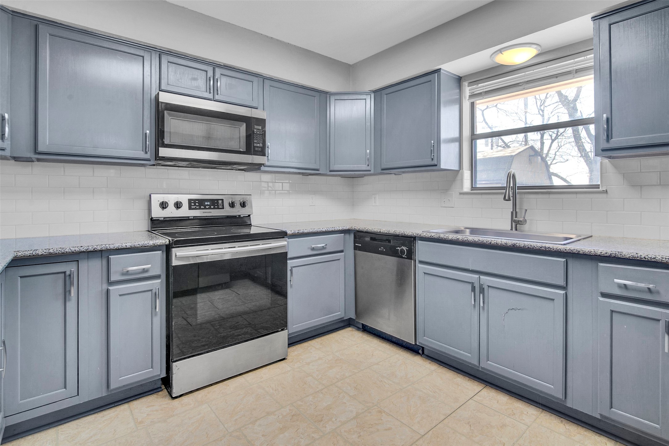 751 W Jefferson Street Van Alstyne TX 75495