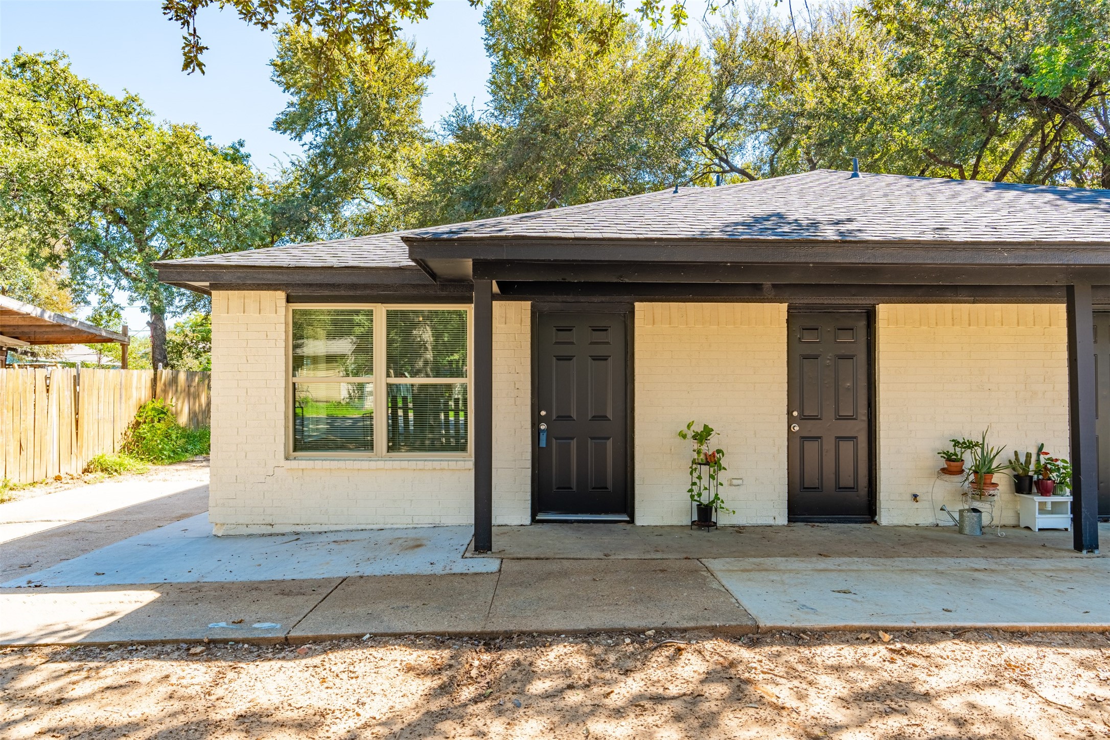 5914 Asbury Avenue Fort Worth TX 76119