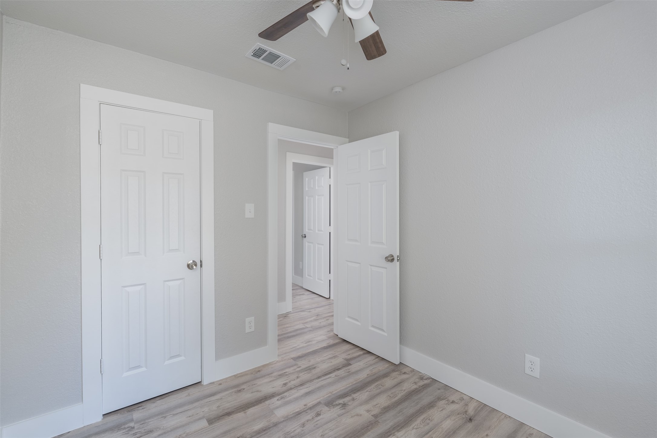 5914 Asbury Avenue Fort Worth TX 76119