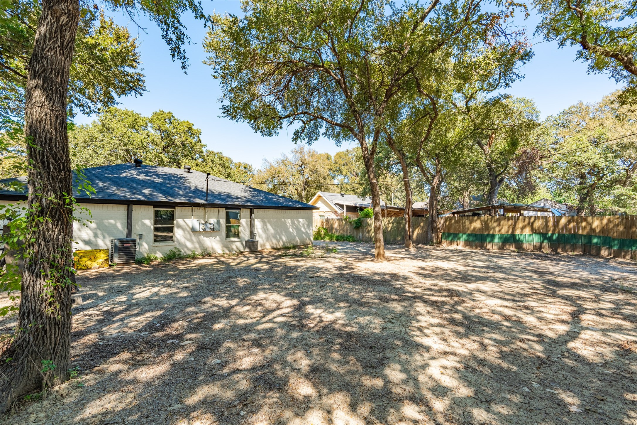 5914 Asbury Avenue Fort Worth TX 76119